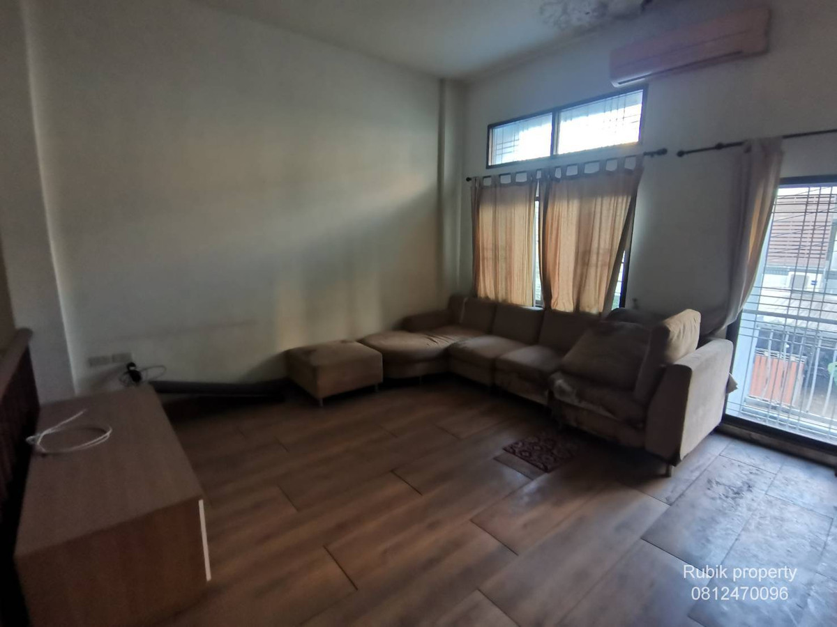 ขายทาวน์โฮมโชคชัย4 ลาดพร้าว71 : 💰✨ ขายทาวน์โฮม บ้านกลางเมือง กรุงเทพ – เหม่งจ๋าย–ลาดพร้าว 80 ถูกที่สุดในโครงการ! ราคาพิเศษสุด คุ้มแบบหาที่ไหนไม่ได้แล้ว RB1672