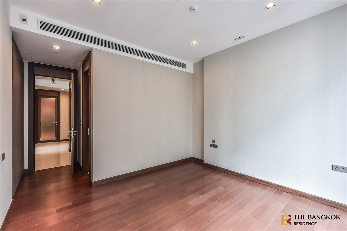 ขายคอนโดนานา : 💎Elegant Urban Living with Privacy at Q1 Sukhumvit near Bts Nana