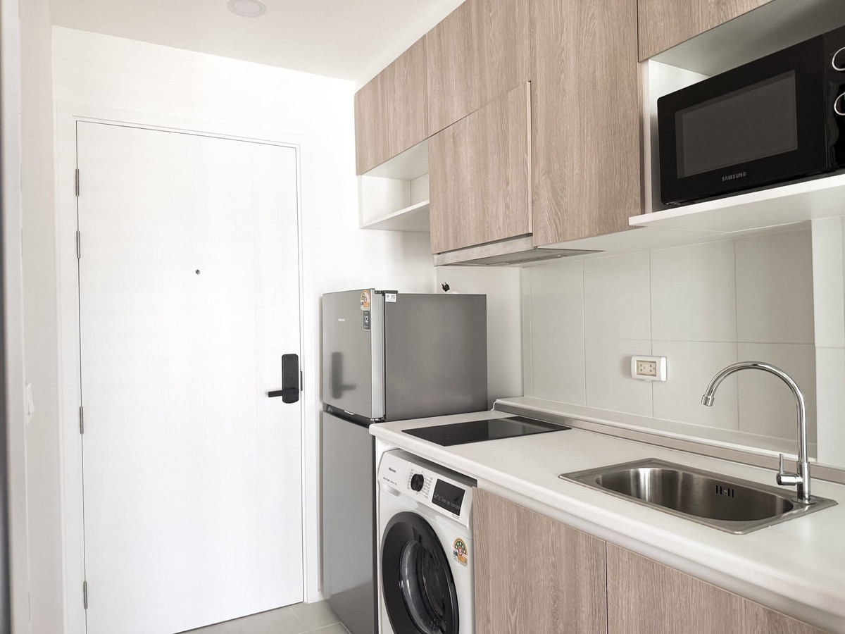 ให้เช่าคอนโดสะพานควาย จตุจักร : ⚡️Denim jatujuk   13,000 🔥Studio  23 Sqm  💫 🔥⚡️ติดต่อ พัตเตอร์ 0928895628 ⚡️ Line : plustor_ss ⚡️