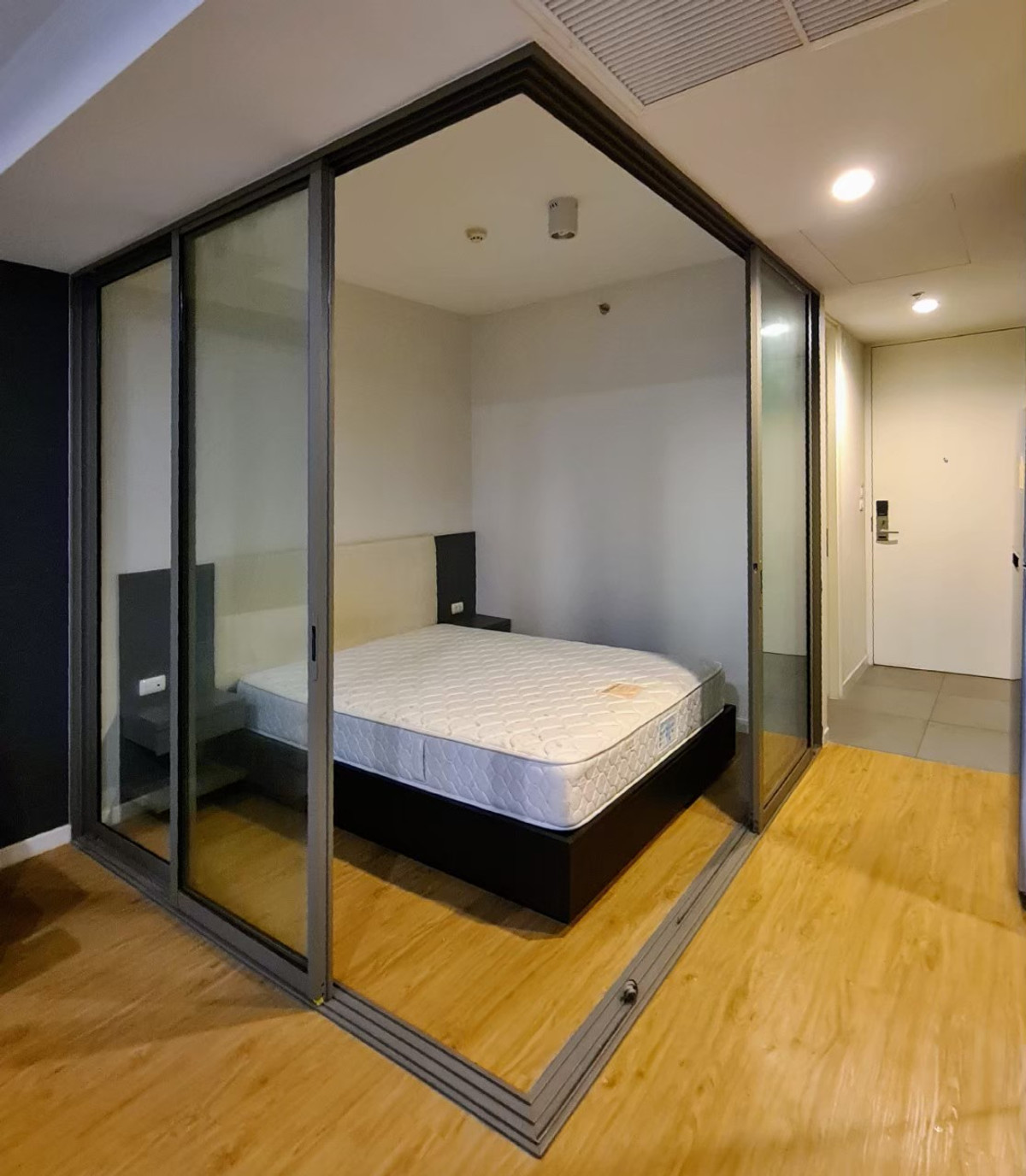 ขายคอนโดสีลม ศาลาแดง บางรัก : 🏠✨ ไซมิส สุรวงศ์ | ขายคอนโด 1 ห้องนอน (HBH-ST-147)