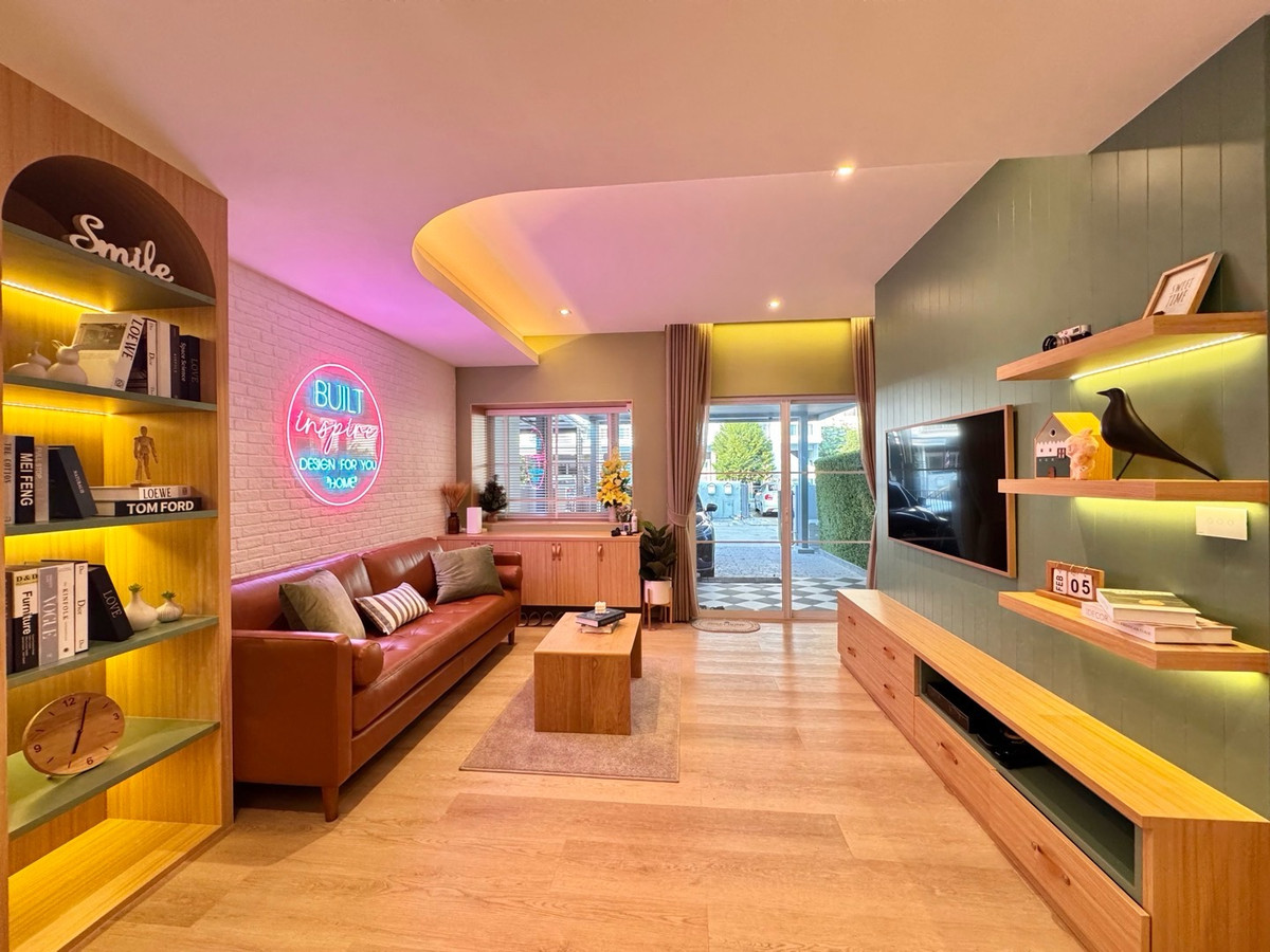 ให้เช่าทาวน์โฮมบางนา แบริ่ง ลาซาล : 💥ForRent💥3Bed • Indy Bangna-Ramkhamhang2 🏡 Near Mega Bangna‼️  Beautifully decorated 🌟 Ready to move in ‼️ Fully Furnished ✨