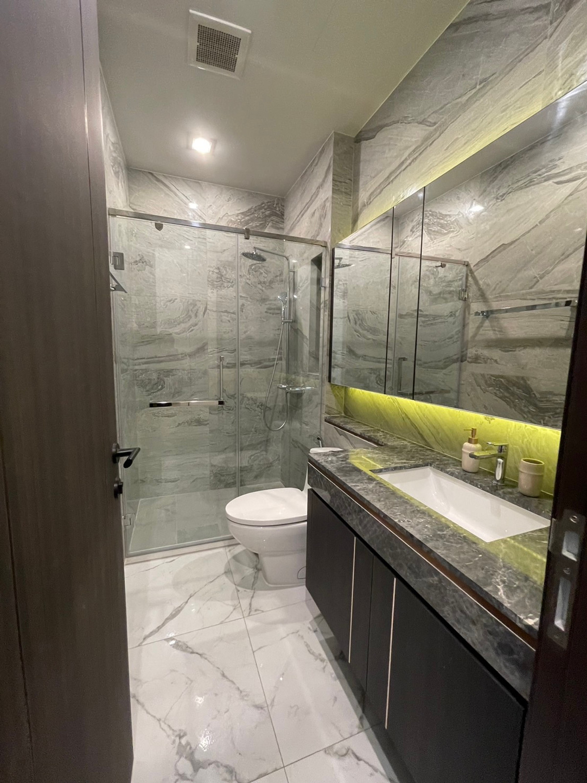 For RentCondoSukhumvit, Asoke, Thonglor : RC023326 For rent LAVIQ Sukhumvit 57 (LAVIQ Sukhumvit 57) 3Beds 3Baths