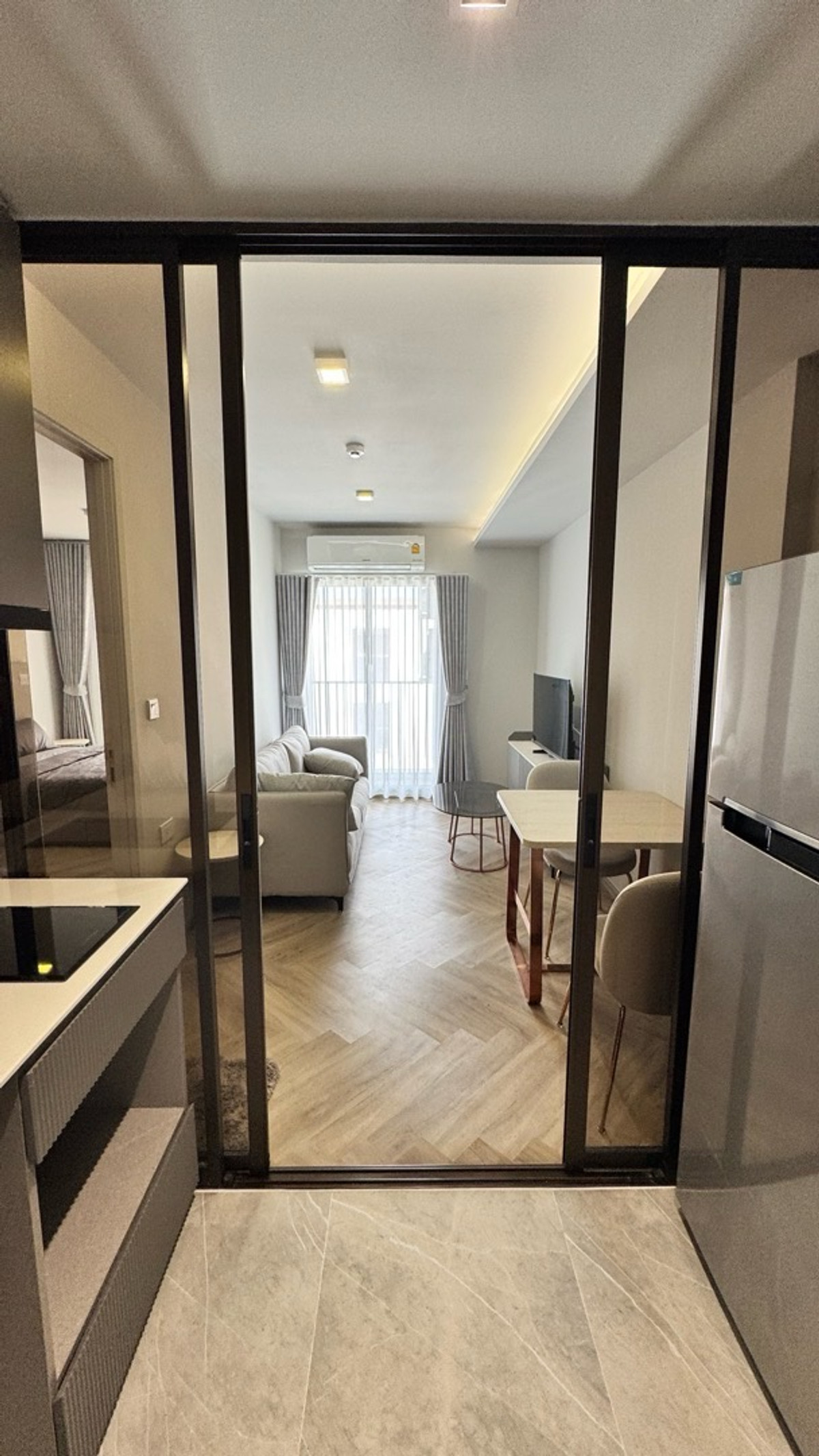 ให้เช่าคอนโดสุขุมวิท อโศก ทองหล่อ : Chapter Thonglor ห้องสวย ทำเลดี 