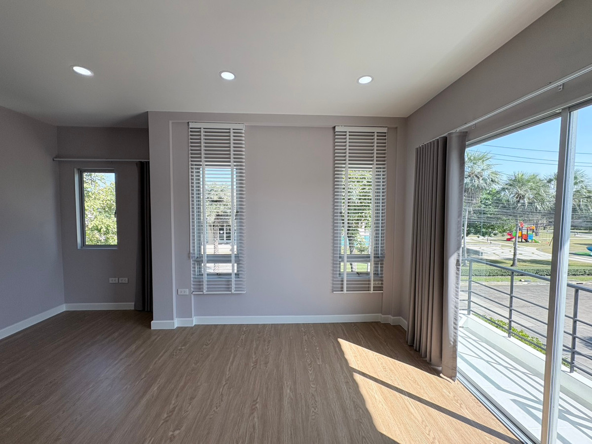 For SaleHouseRama5, Ratchapruek, Bangkruai : 📉 Great Deal, luxurious detached house at an affordable price - Life Bangkok Boulevard Ratchaphruek Rattanathibet project, corner house, very good location.