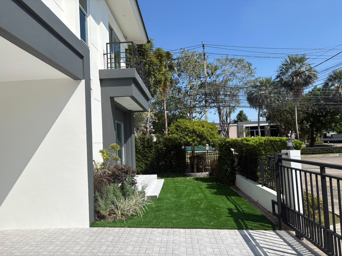 For SaleHouseRama5, Ratchapruek, Bangkruai : 📉 Great Deal, luxurious detached house at an affordable price - Life Bangkok Boulevard Ratchaphruek Rattanathibet project, corner house, very good location.