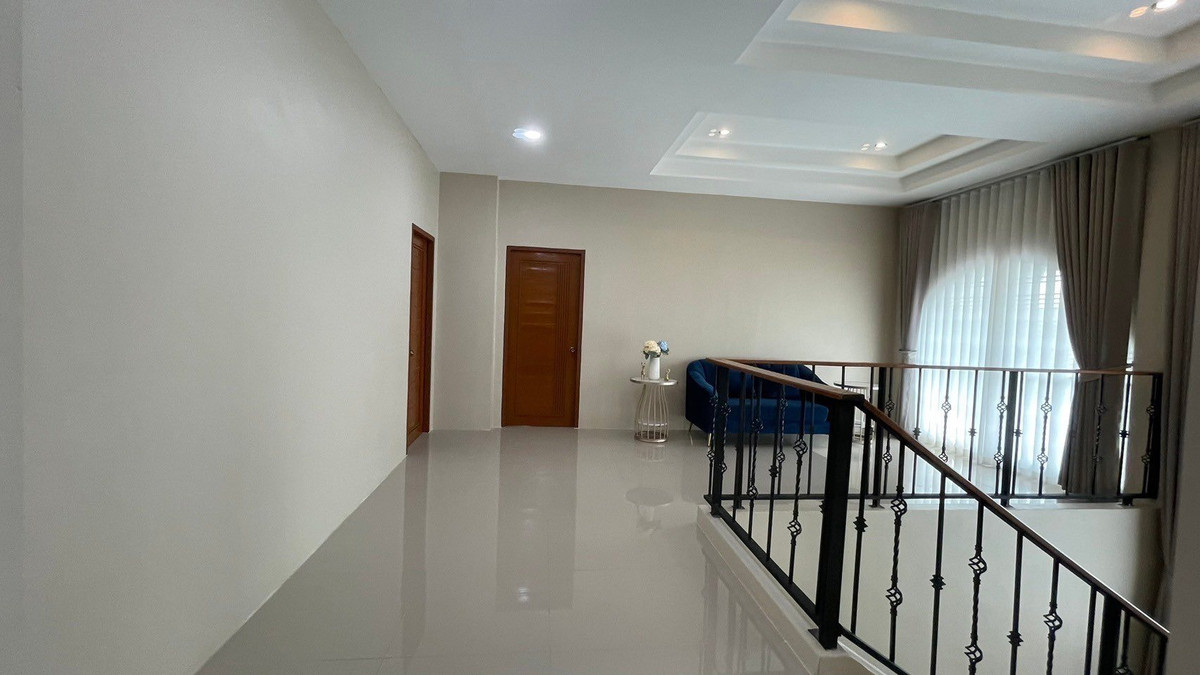 HouseNawamin, Ramindra : For sale - Rent a luxury house, 4 bedrooms, location near Sai Mai District Office. Condition is ready to move in. Got 1 rai of land with both a swimming pool and a private garden.