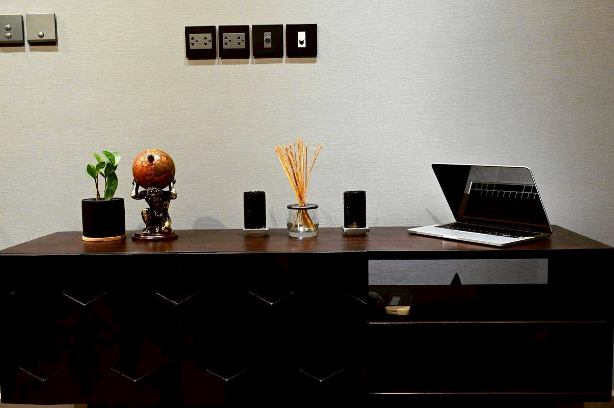 For RentCondoRama9, Petchburi, RCA : The Esse at Singha complex, large type room, middle floor, unblocked view, quiet room, urgent viewing appointment, call 063-384-4228