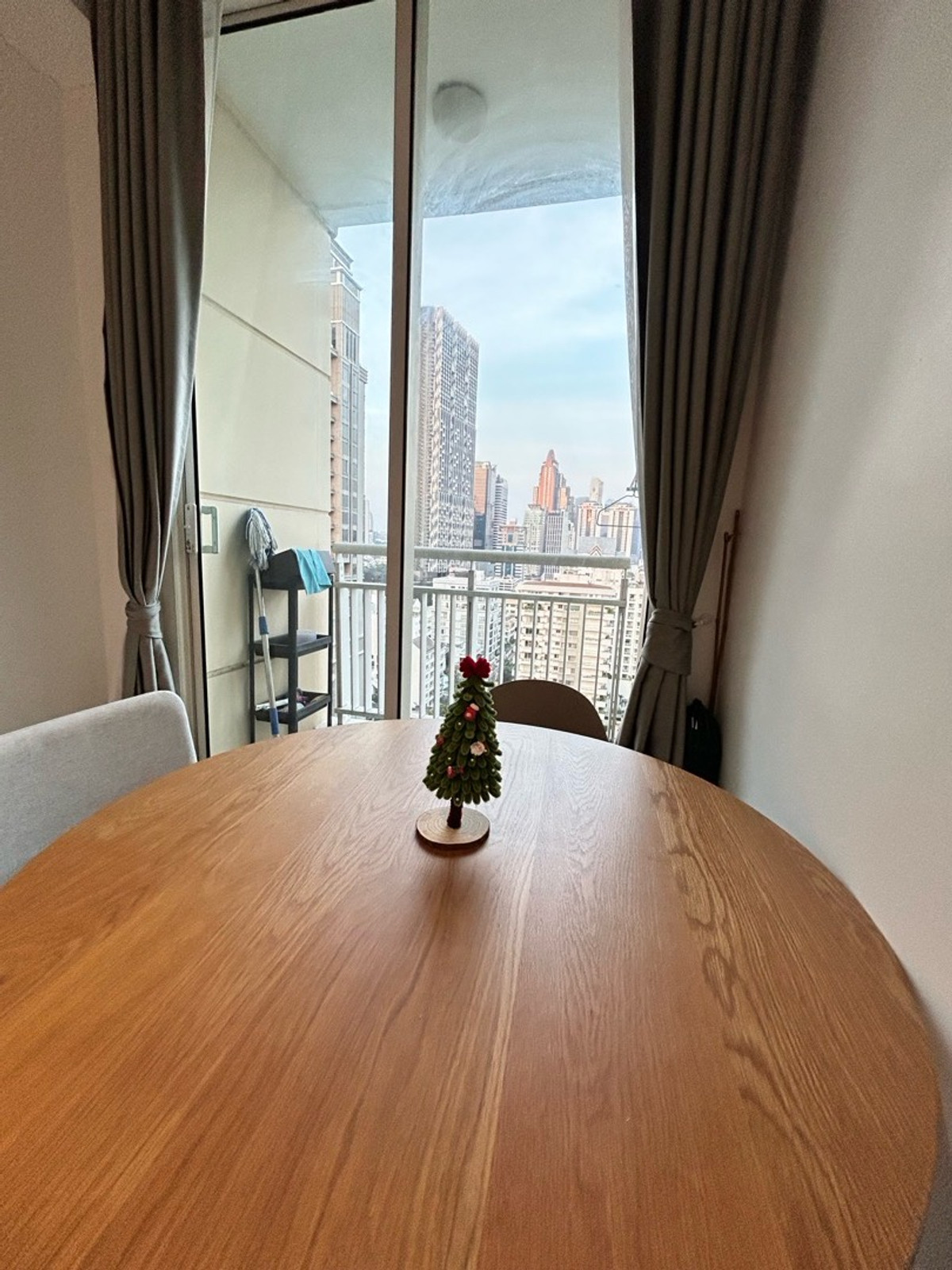 For RentCondoSathorn, Narathiwat : for rent the empire place sathorn separate 1Bed 1bath fully furniture