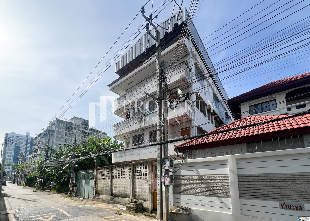 For SaleOfficeOnnut, Udomsuk : 4-story office building, Udomsuk-Bangna Trat area.