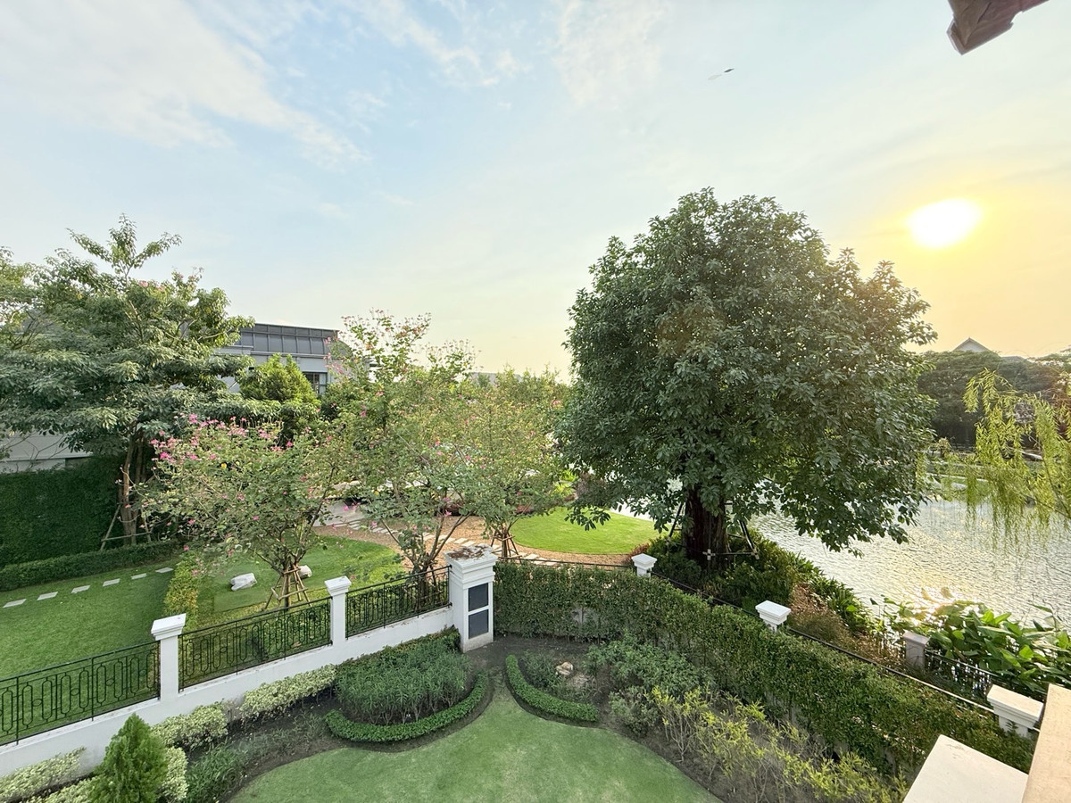 For SaleHouseKasetsart, Ratchayothin : The most beautiful corner plot NARASIRI PHAHOL-WATCHARAPOL Narasiri Phahon-Watcharapol | ready to transfer, negotiable