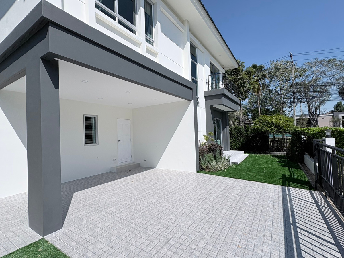 For SaleHouseRama5, Ratchapruek, Bangkruai : 📉 Great Deal, luxurious detached house at an affordable price - Life Bangkok Boulevard Ratchaphruek Rattanathibet project, corner house, very good location.