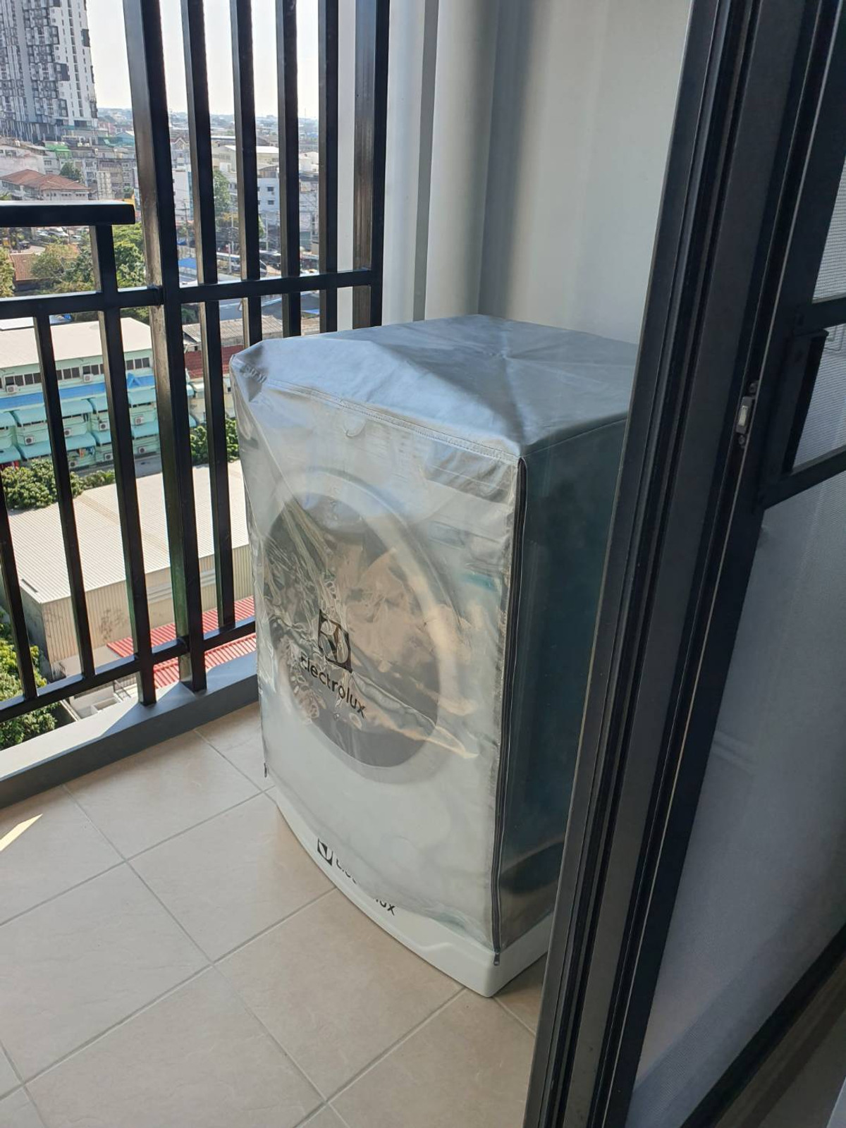 For RentCondoThaphra, Talat Phlu, Wutthakat : Supalai Loft Talat Phlu, next to The Mall Thapra, available for rent, size 45 sq m., large room.