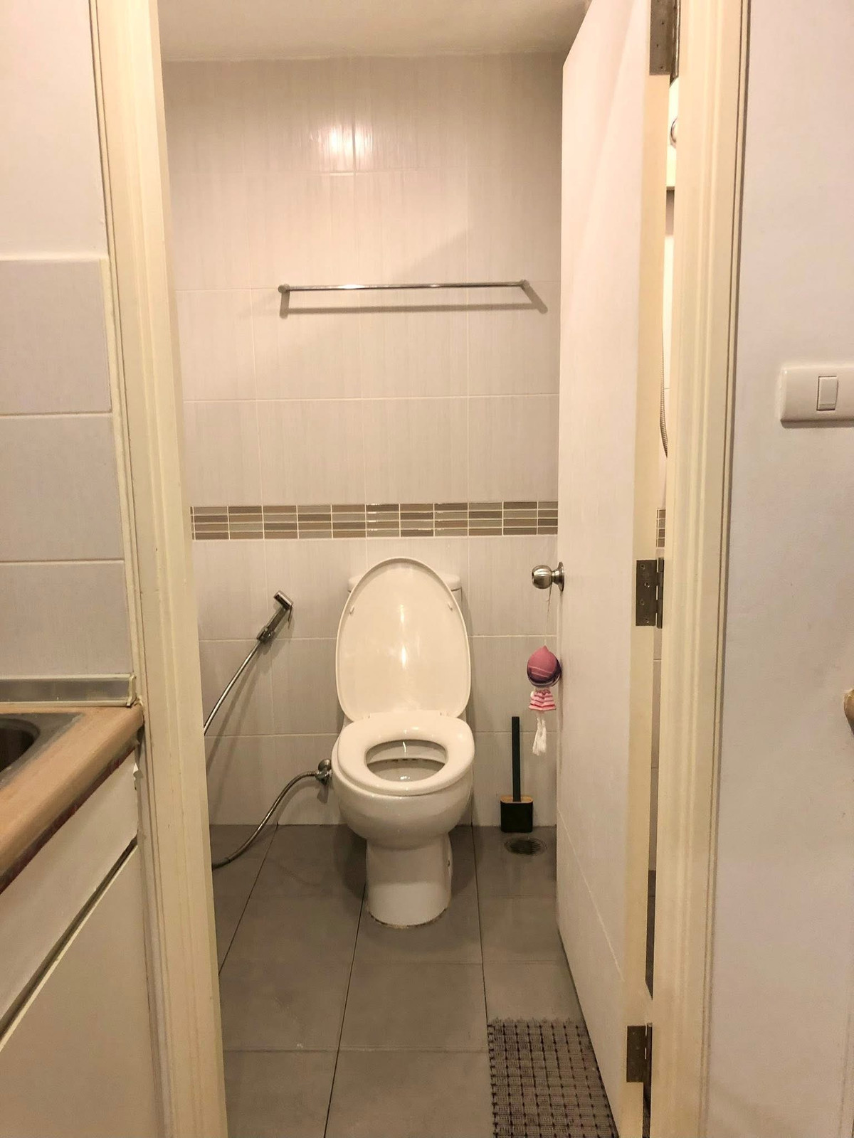 For RentCondoRama9, Petchburi, RCA : For rent 📍 Lumpini Park Rama 9 - Ratchada 📍 Fully furnished with appliances. Near MRT Rama 9.