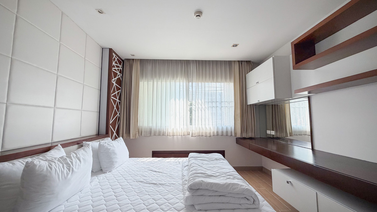 For RentSukhumvit, Asoke, Thonglor : Charan Tower Residences by Aspira | 2 Bed 100 sq.m. Please call: 062-496-6454