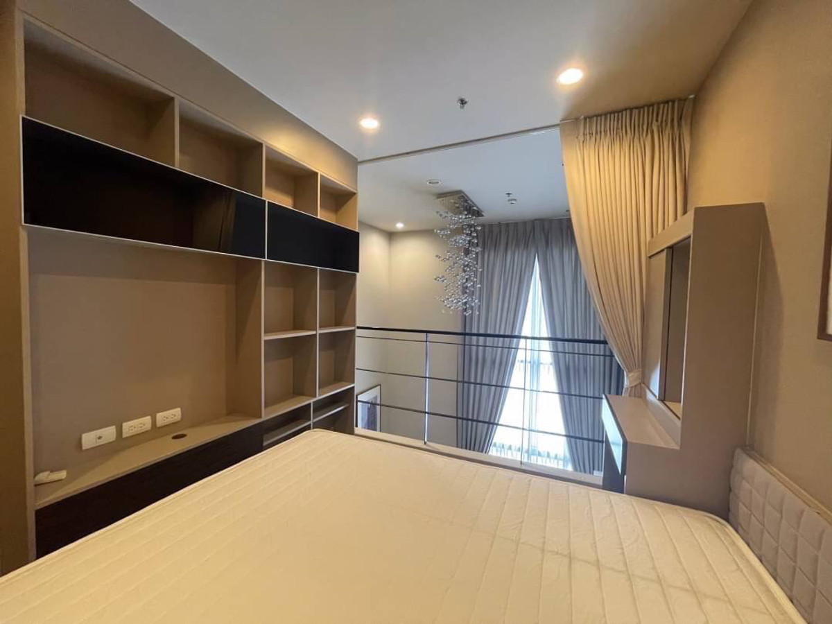 For RentCondoSapankwai,Jatujak : For rent: Onyx Phaholyothin 1 bed Duplex, high floor, price 18,500/month. If interested, contact 098-9655699 I LINE: 0817333255 Pick available room 25/3/69