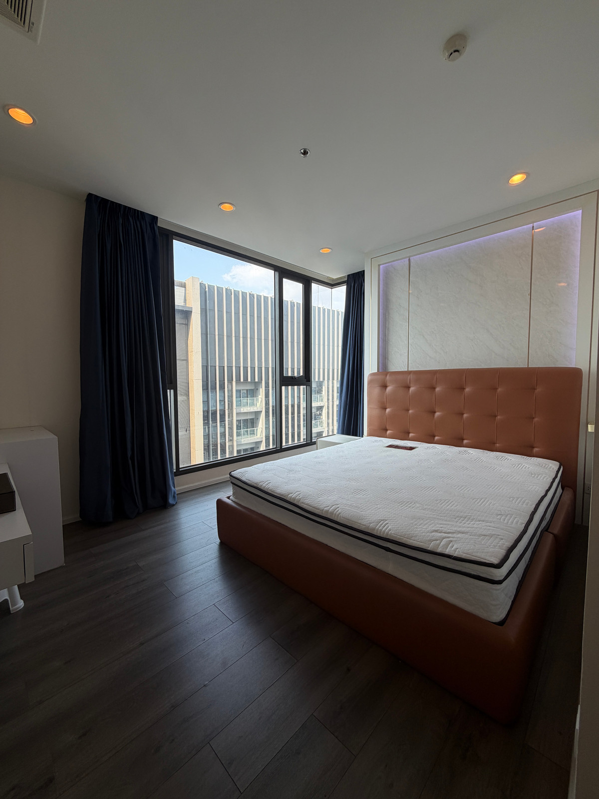 For SaleCondoOnnut, Udomsuk : Whizdom Essence / 2 Bedrooms (FOR SALE), Whizdom Essence / 2 Bedrooms (For Sale) BB034