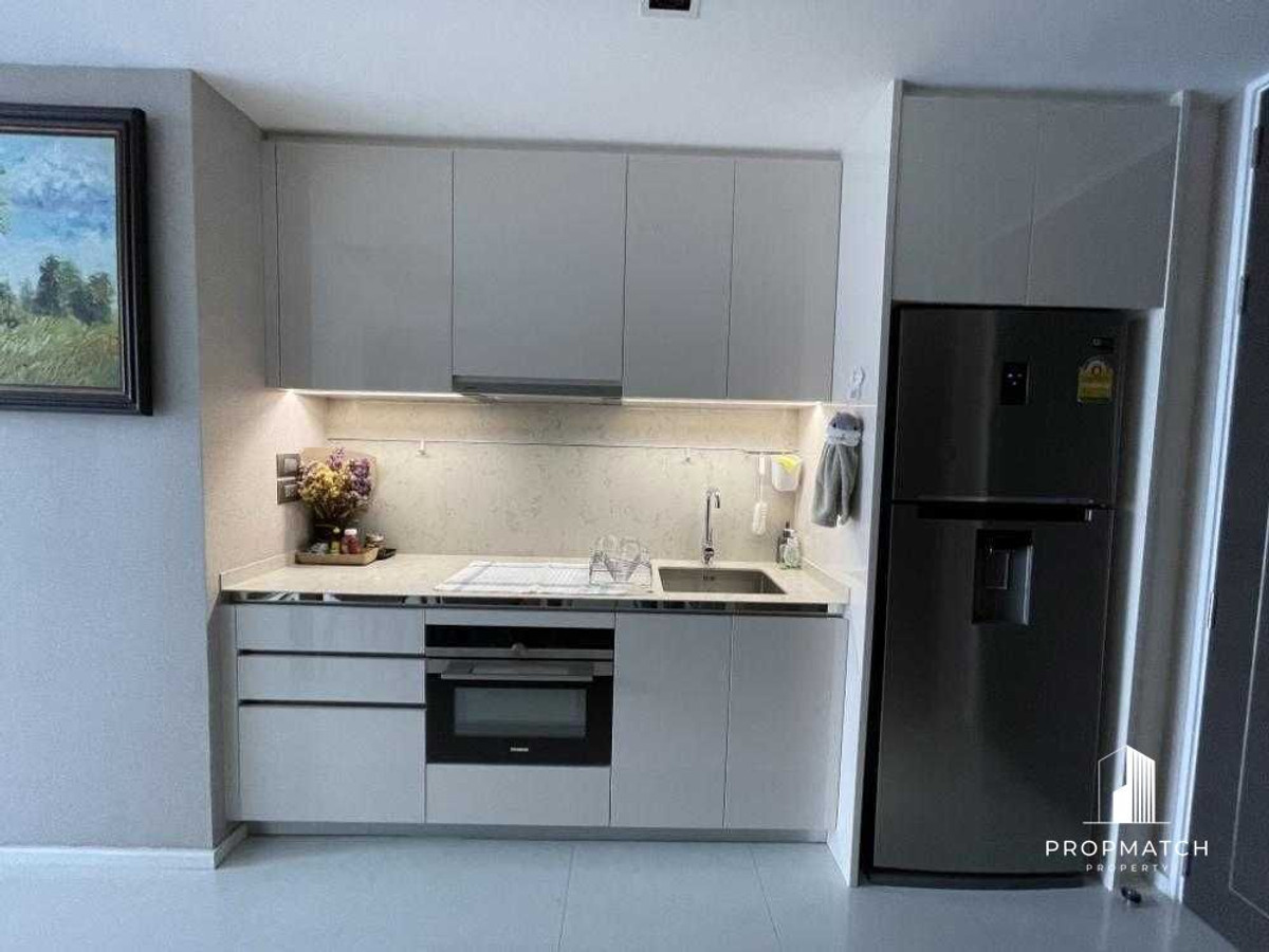 ขายคอนโดสาทร นราธิวาส : ⚡️ราคาดีที่สุด ตำแหน่งดี⚡️ The bangkok sathorn  รีบขาย 🔥 1 Bed 60 Sqm 💫 มีหลายโครงการ หลายห้องให้เลือกชม สนใจติดต่อ พัตเตอร์ 0928895628 💫 Line: plustor_ss