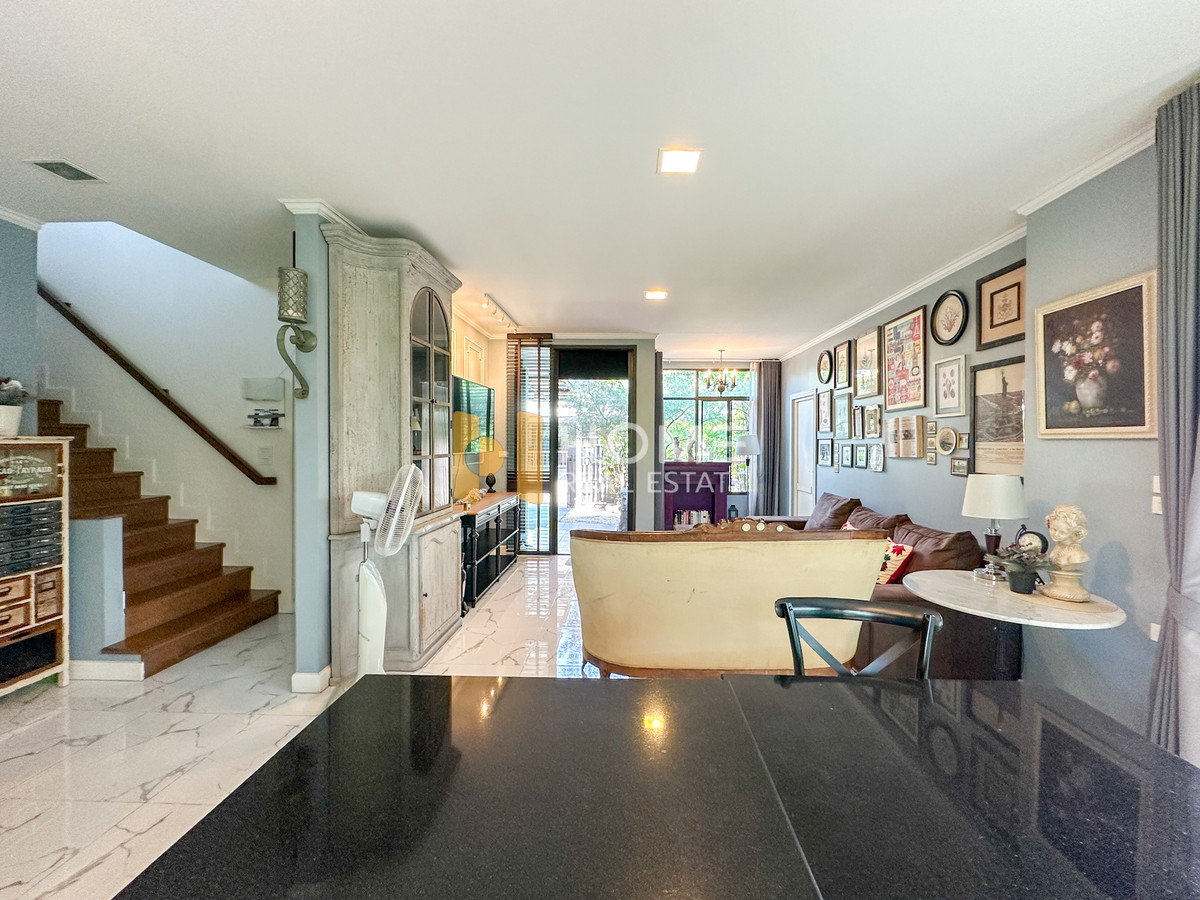 ขายบ้านบางนา แบริ่ง ลาซาล : บ้านสวนอังกฤษ ร่มรื่นตั้งแต่ก้าวแรก 🌿 มัณฑนา ศรีนครินทร์ - บางนา / 4 ห้องนอน (ขาย), Mantana Srinakarin - Bangna / 4 Bedrooms (FOR SALE) YOK058