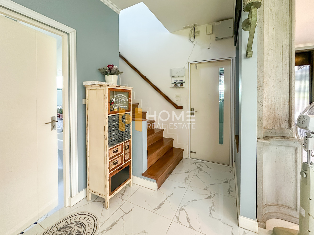 ขายบ้านบางนา แบริ่ง ลาซาล : บ้านสวนอังกฤษ ร่มรื่นตั้งแต่ก้าวแรก 🌿 มัณฑนา ศรีนครินทร์ - บางนา / 4 ห้องนอน (ขาย), Mantana Srinakarin - Bangna / 4 Bedrooms (FOR SALE) YOK058