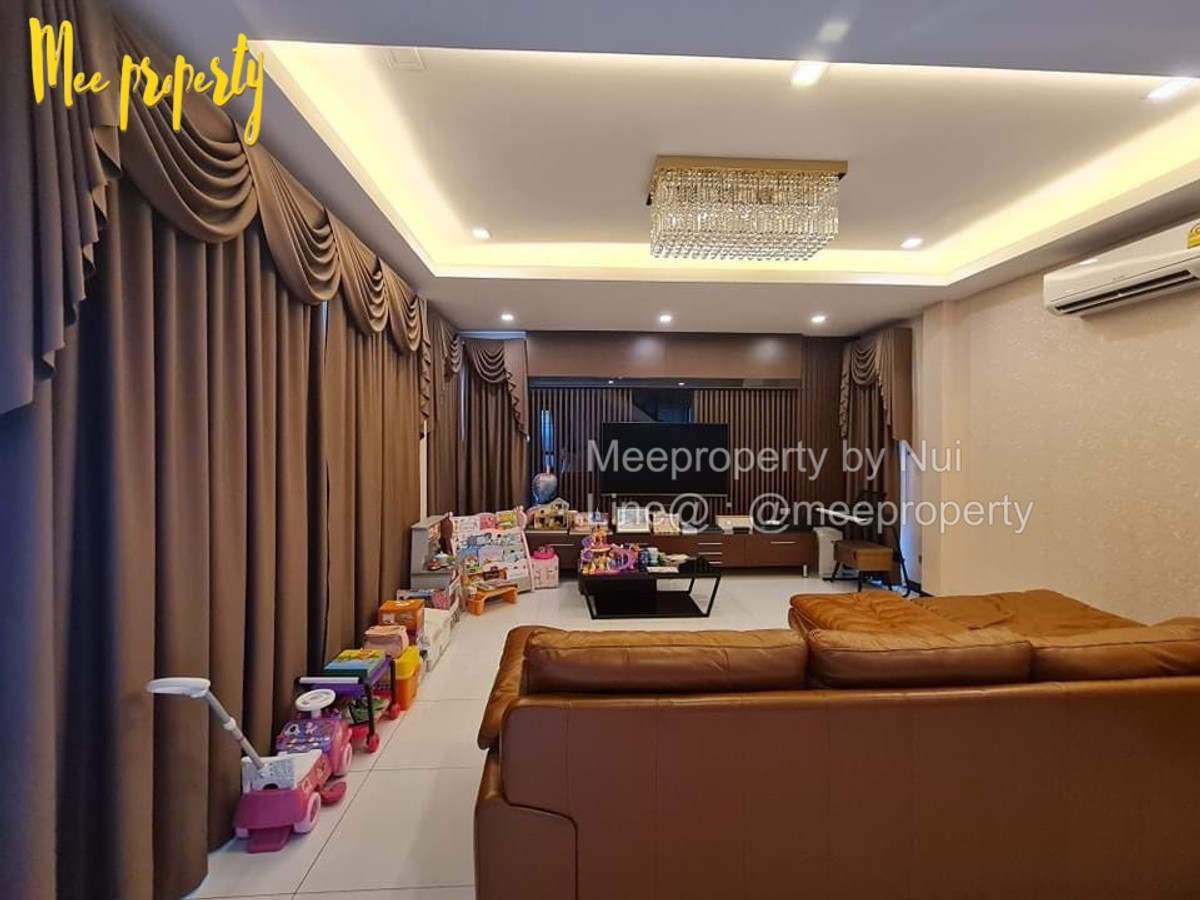 ให้เช่าบ้านพัทยา บางแสน ชลบุรี สัตหีบ : #ให้เช่า  บ้านเดี่ยวสไตล์โมเดิร์นทรอปิคอล 2 ชั้น วิวเขา ขนาดที่ดิน 115 ตร.ว. พื้นที่ใช้สอย 330 ตร.ม.📍 หมู่บ้านนาคราทรัพย์ (ศรีราชา) ใกล้อ่างเก็บน้ำบางพระ  ME-241