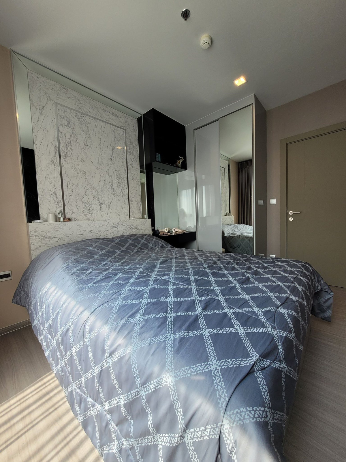 For SaleCondoRama9, Petchburi, RCA : Life Asoke - Rama 9 / 1 Bedroom (FOR SALE), Life Asoke Rama 9 / 1 Bedroom (For Sale) TARN241