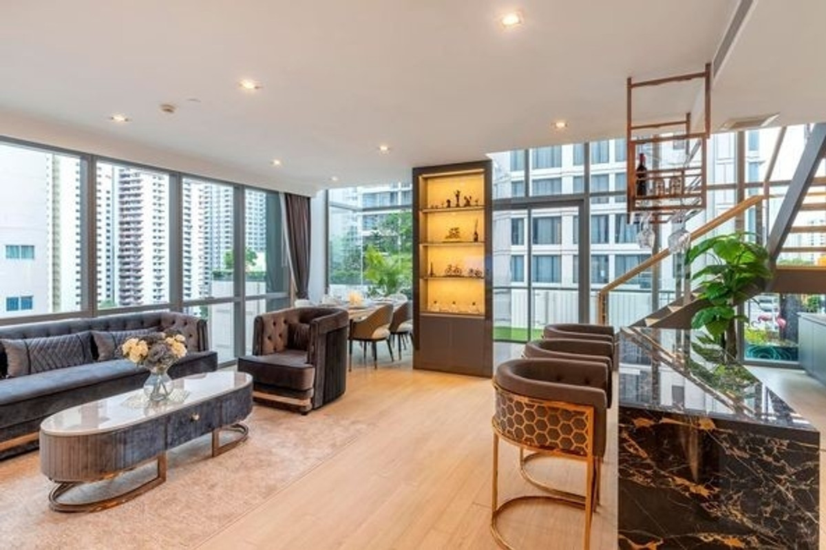 ให้เช่าคอนโดสุขุมวิท อโศก ทองหล่อ : 🔥 GT15722 | The Room Sukhumvit 21 ทำเลทอง อโศก