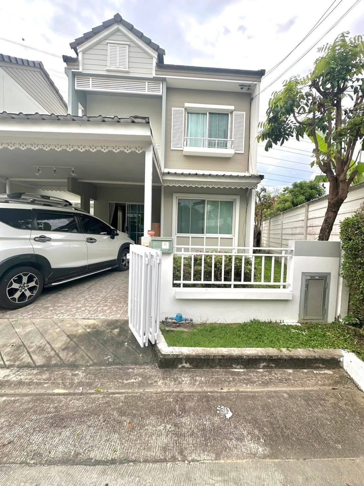 ให้เช่าสมุทรปราการ สำโรง : ให้เช่า บ้าน​แฝด​ 2​ ชั้น​ ม.​The​ Village​ บางนา​-วงแหวน​2​ หลัง​มุม บ้านสวย เฟอร์นิเจอร์ พร้อมอยู่ ราคา 29,000 บาท