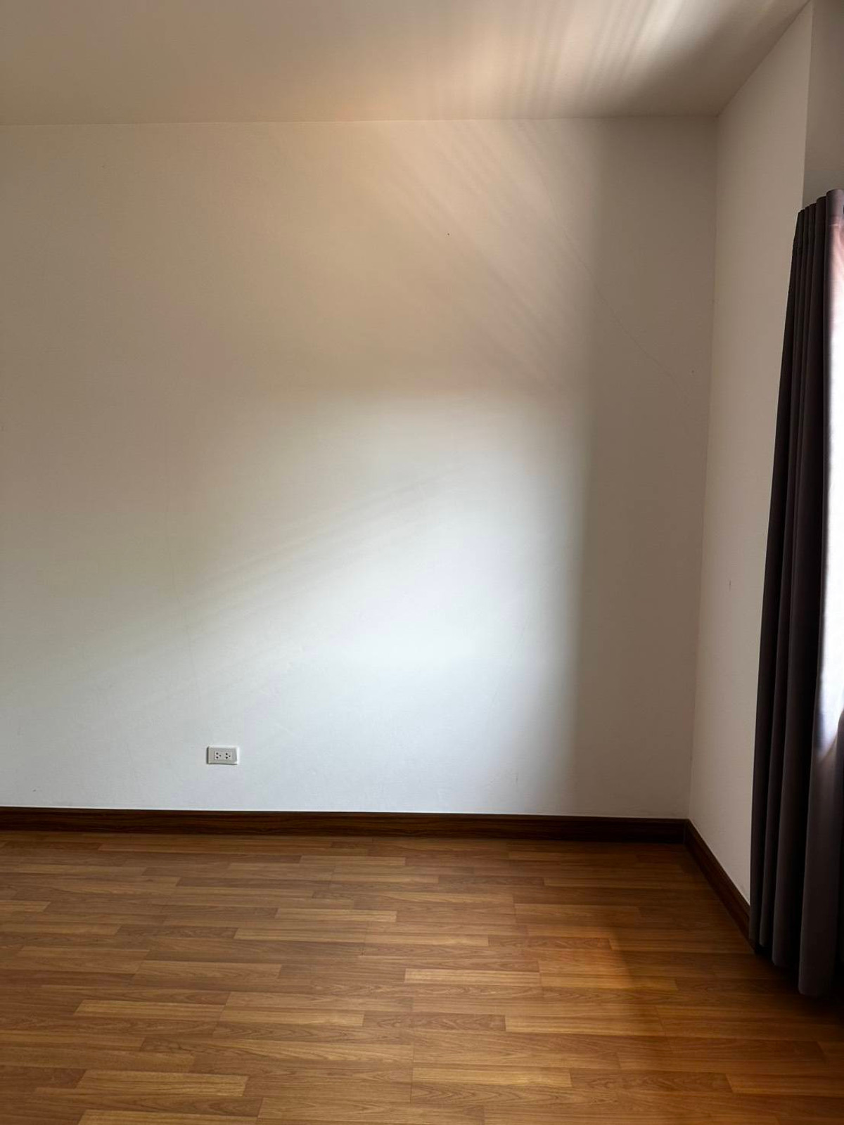 ขายบ้านพัทยา บางแสน ชลบุรี สัตหีบ : สงบแต่ไม่ไกลเมือง! ใกล้ถนนใหญ่ เดินทางไว 🌿 อนัญญา พรีเมี่ยม พลัส / 3 ห้องนอน (ขาย), Ananya Premium Plus / 3 Bedrooms (FOR SALE) BEWN062