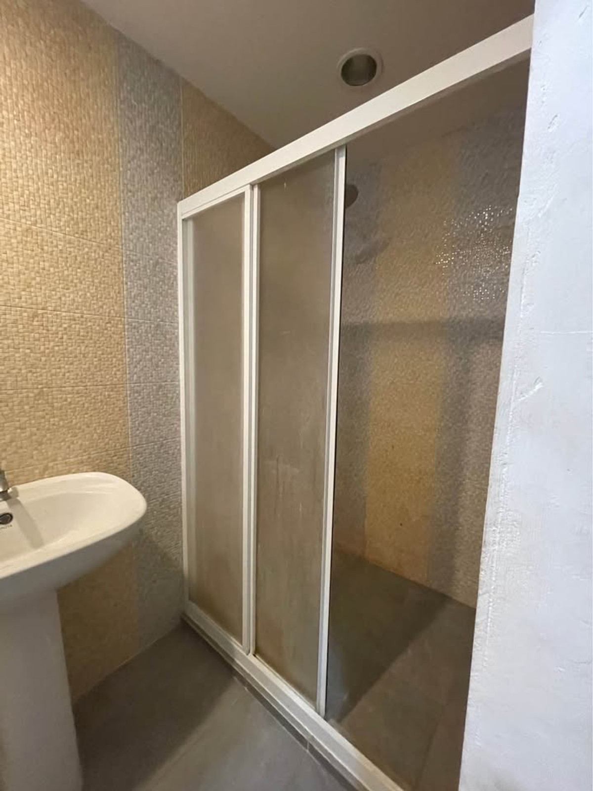 ให้เช่าบ้านสะพานควาย จตุจักร : Home Office + Warehouse ใกล้สวนจตุจักร รถไฟฟ้าใต้ดิน เข้าออกถนนได้ 3 เส้น 