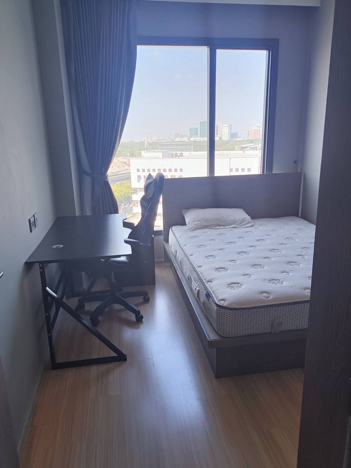 For RentCondoSapankwai,Jatujak : M jatujak, room for pets, price only 32k. If interested, contact 093-415-2245 EARTH.