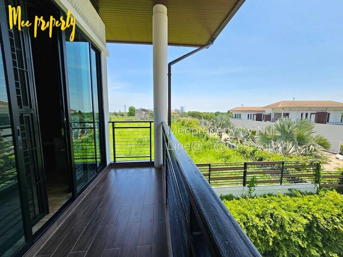 ให้เช่าบ้านพัทยา บางแสน ชลบุรี สัตหีบ : #ให้เช่า  บ้านเดี่ยวสไตล์โมเดิร์นทรอปิคอล 2 ชั้น วิวเขา ขนาดที่ดิน 115 ตร.ว. พื้นที่ใช้สอย 330 ตร.ม.📍 หมู่บ้านนาคราทรัพย์ (ศรีราชา) ใกล้อ่างเก็บน้ำบางพระ  ME-241