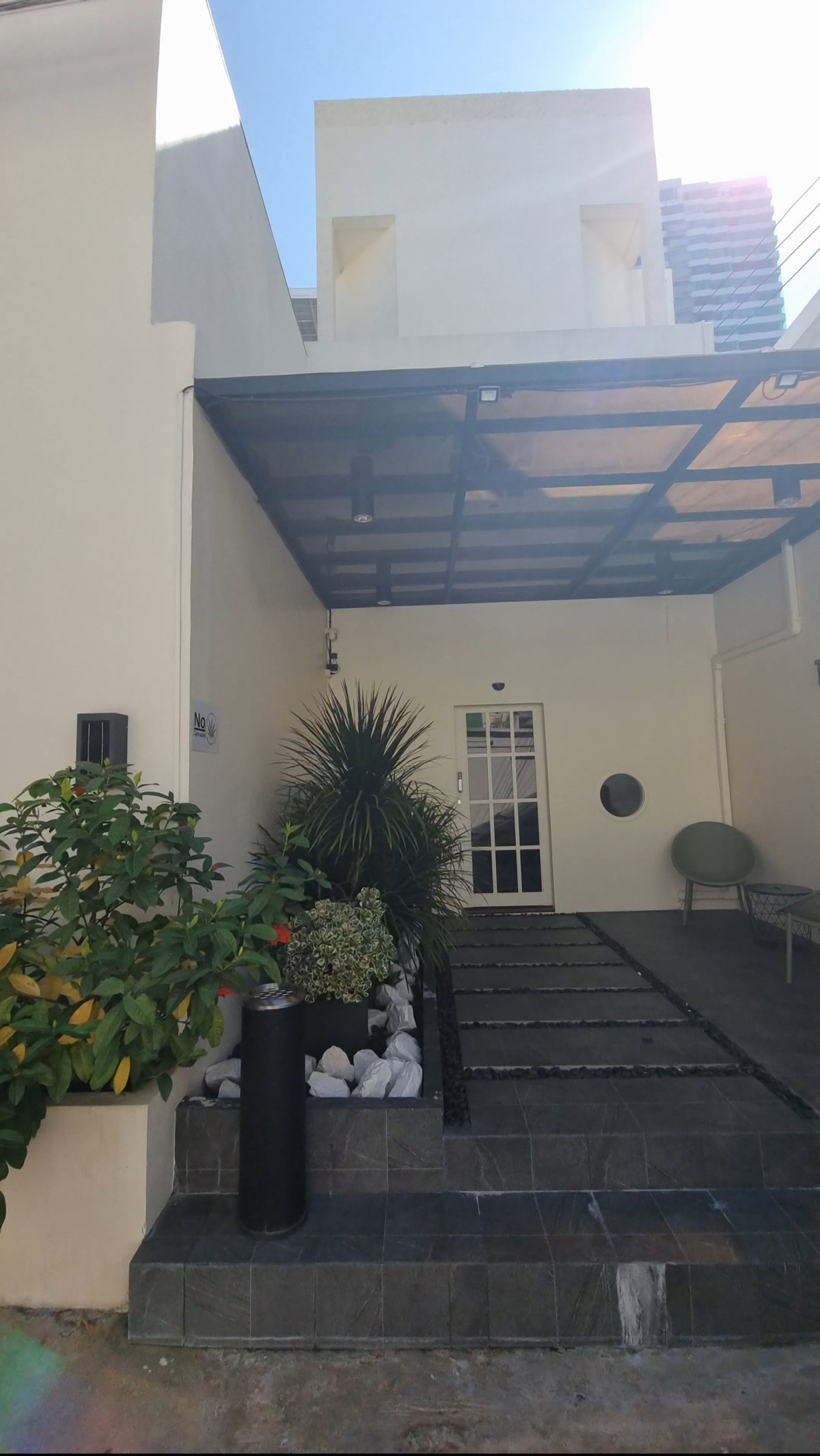 For RentRetail SpaceSukhumvit, Asoke, Thonglor : For rent, Spa Thonglor, a 3-story townhouse, size 400 sq m.