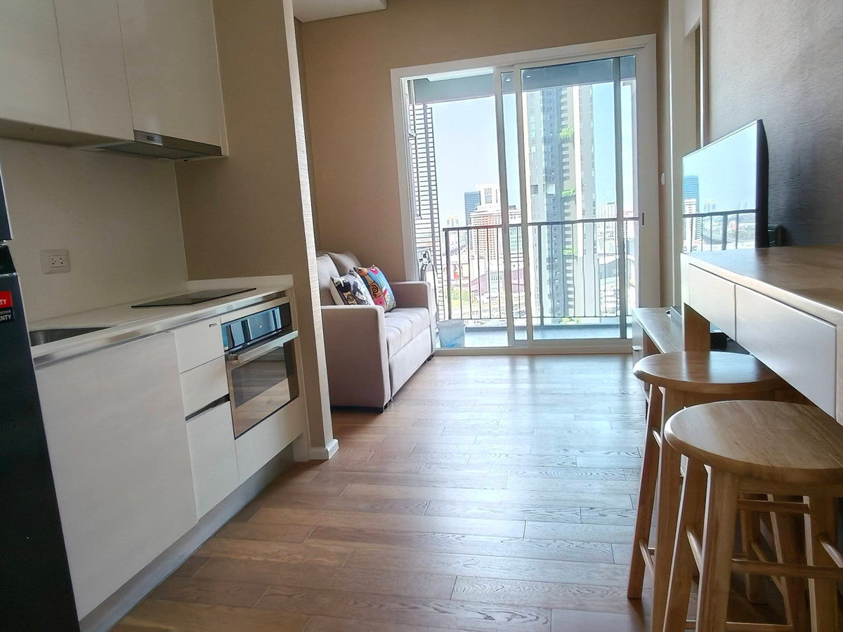 For RentCondoLadprao, Central Ladprao : For rent ✨Condo near MRT Phahon Yothin 300 m. | The Saint Residence | Corner room, spacious area | Near Central Ladprao