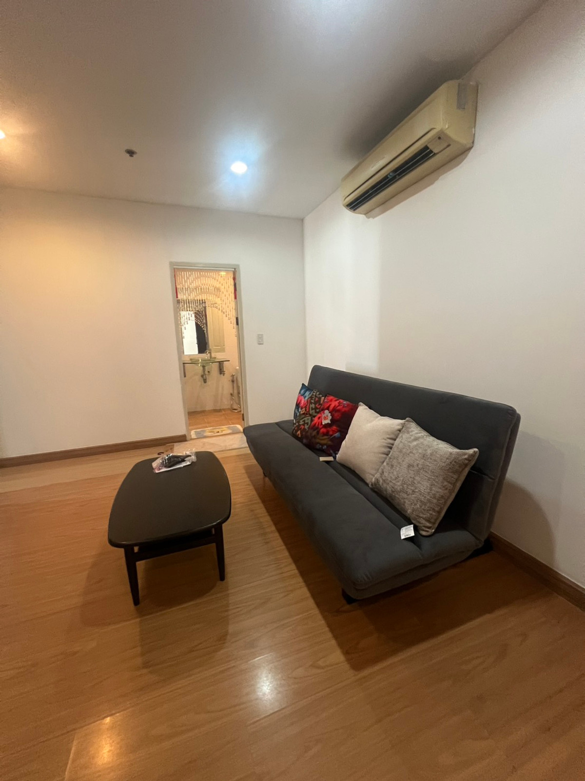 For SaleCondoRatchathewi,Phayathai : Complete Ratchaprarob 55 sq.m. Please add LINE ID @806qphgn o8415o5483