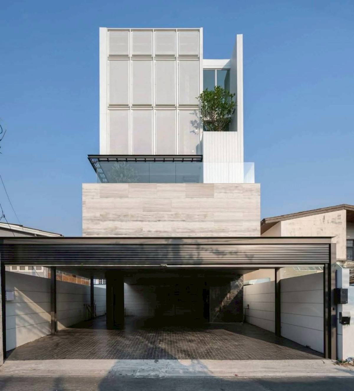 ขายโฮมออฟฟิศสะพานควาย จตุจักร : โฮมออฟฟิศ 5 ชั้น พร้อมลิฟต์โดยสาร (Modern Luxury) Please call: 082-894-4624