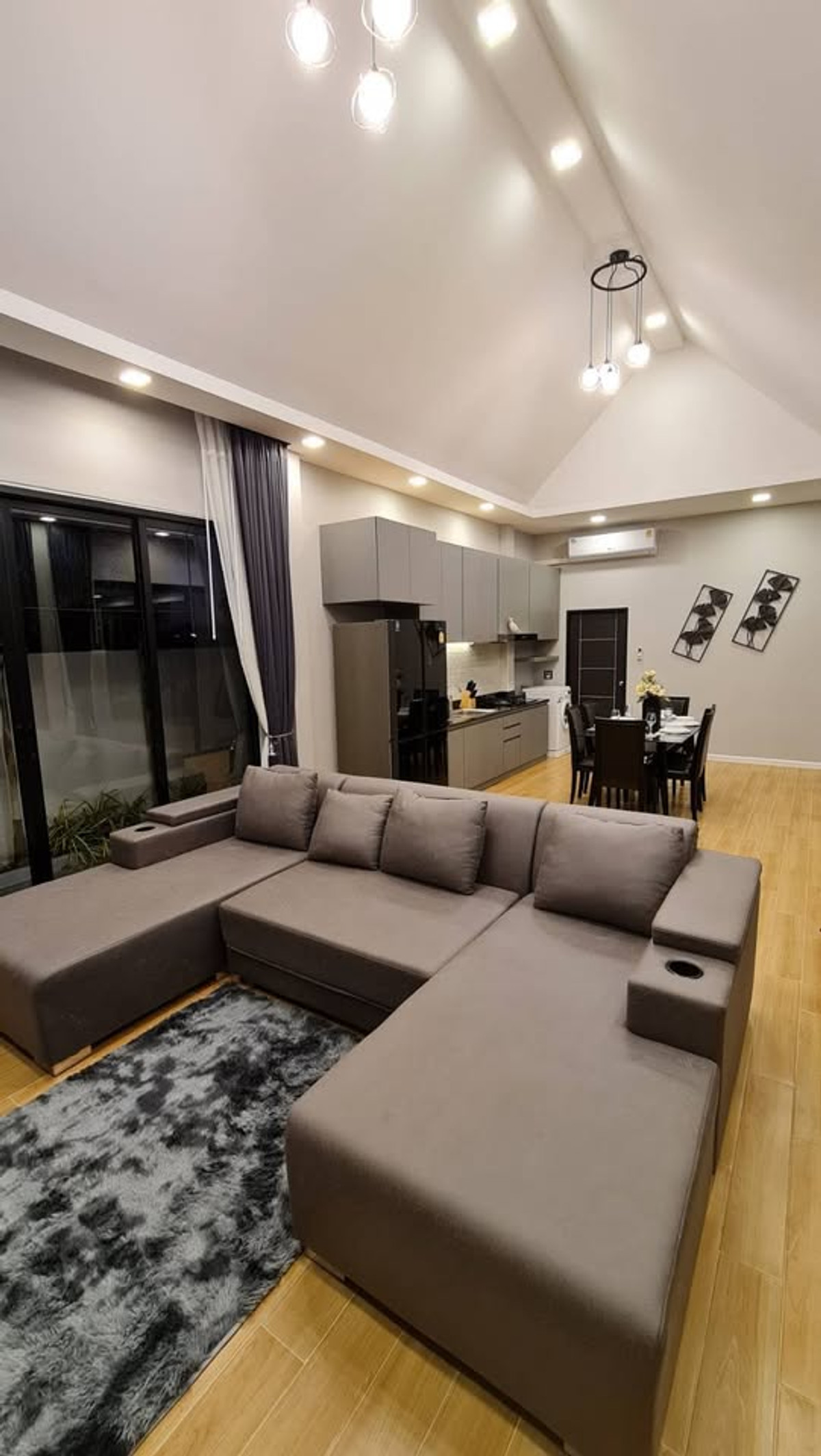 ให้เช่าพัทยา บางแสน ชลบุรี สัตหีบ : พูลวิลล่า พื้นที่ 105 ตร.ว. ซอยวัดญาณ / 3 ห้องนอน (เช่า), Pool villa, area 105 sq wa., Soi Wat Yan / 3 Bedrooms (FOR RENT) BEWN063