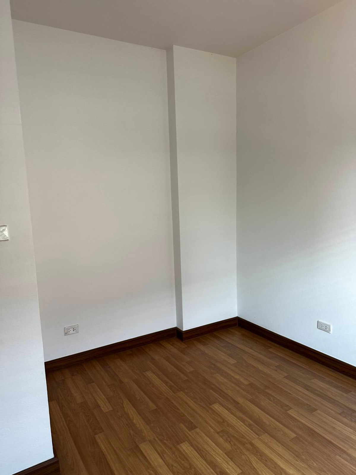 ขายบ้านพัทยา บางแสน ชลบุรี สัตหีบ : สงบแต่ไม่ไกลเมือง! ใกล้ถนนใหญ่ เดินทางไว 🌿 อนัญญา พรีเมี่ยม พลัส / 3 ห้องนอน (ขาย), Ananya Premium Plus / 3 Bedrooms (FOR SALE) BEWN062