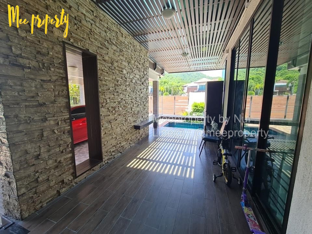 ให้เช่าบ้านพัทยา บางแสน ชลบุรี สัตหีบ : #ให้เช่า  บ้านเดี่ยวสไตล์โมเดิร์นทรอปิคอล 2 ชั้น วิวเขา ขนาดที่ดิน 115 ตร.ว. พื้นที่ใช้สอย 330 ตร.ม.📍 หมู่บ้านนาคราทรัพย์ (ศรีราชา) ใกล้อ่างเก็บน้ำบางพระ  ME-241