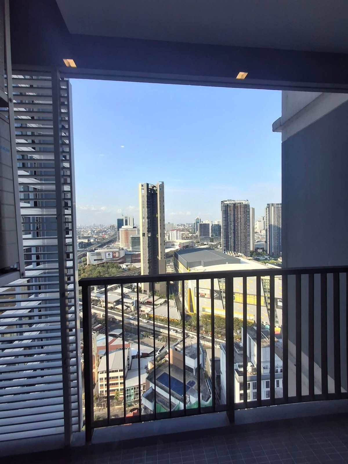 ขายคอนโดลาดพร้าว เซ็นทรัลลาดพร้าว : The Saint Residences / 1 Bedroom (SALE WITH TENANT), เดอะ เซนต์ เรสสิเด้นเซส / 1 ห้องนอน (ขายพร้อมผู้เช่า) PINP215