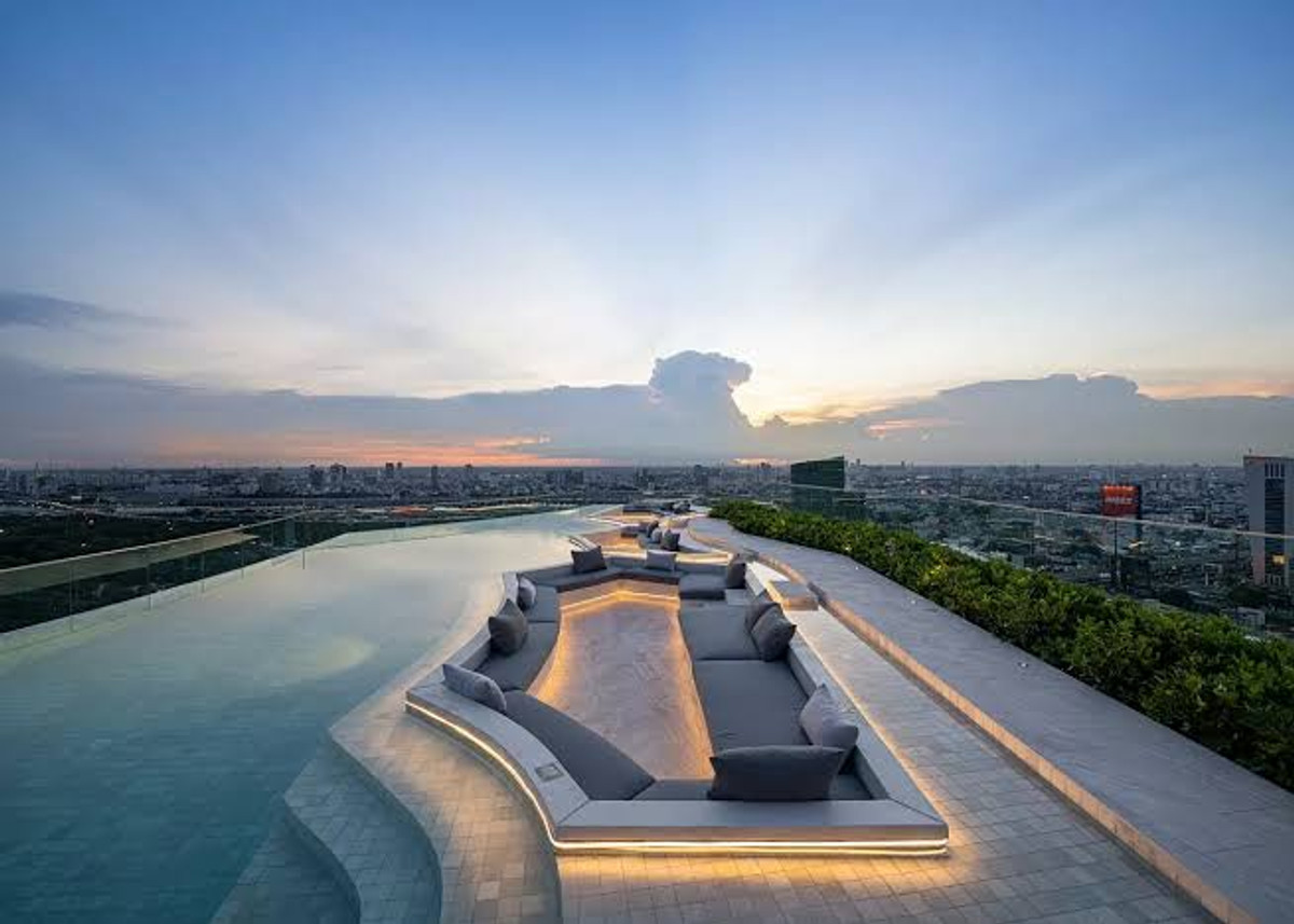 For RentCondoLadprao, Central Ladprao : For rent 📍 Life Ladprao Valley 📍 Fully furnished with appliances. Near BTS and MRT.