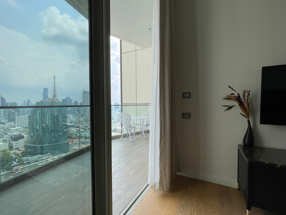 For SaleCondoWongwianyai, Charoennakor : Riverside condo for sale at Magnolia Waterfront Residences, beautifully decorated, fully furnished. There is a balcony with a river view. Near Icon Siam, BTS Charoen Nakhon, ready for sale