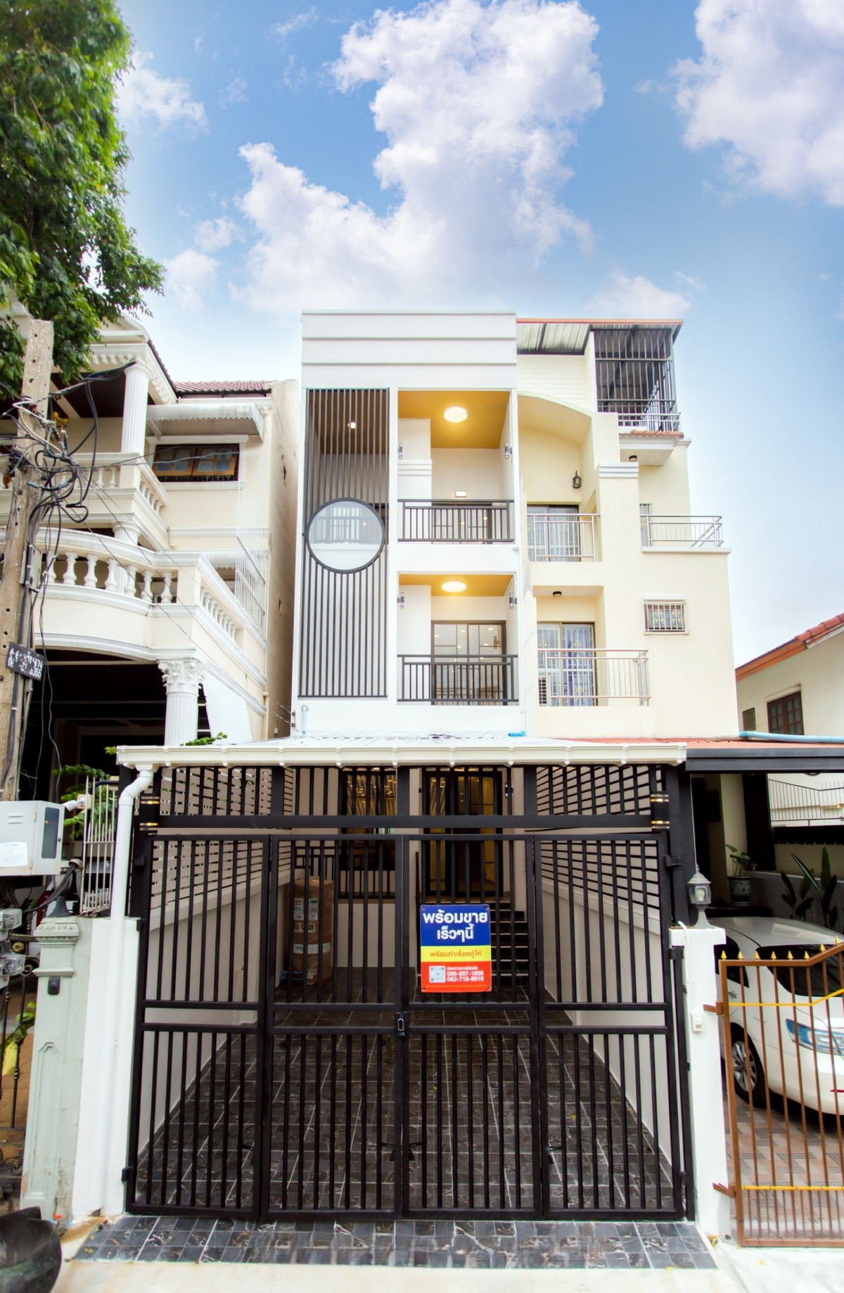 ขายทาวน์โฮมเสรีไทย-นิด้า : CS007  ขายถูกสุด 🥰 น้อง F R E E D O M 🥰 ทาวน์โฮม 3 ชั้น เสรีไทย 17 รีโนวทใหม่ยกหลัง สไตล์เก๋ๆ โดดเด่นด้วยสีขาวสวยใสแจ่มๆ เรียกได้ว่าจำโฉมเดิมไม่ได้