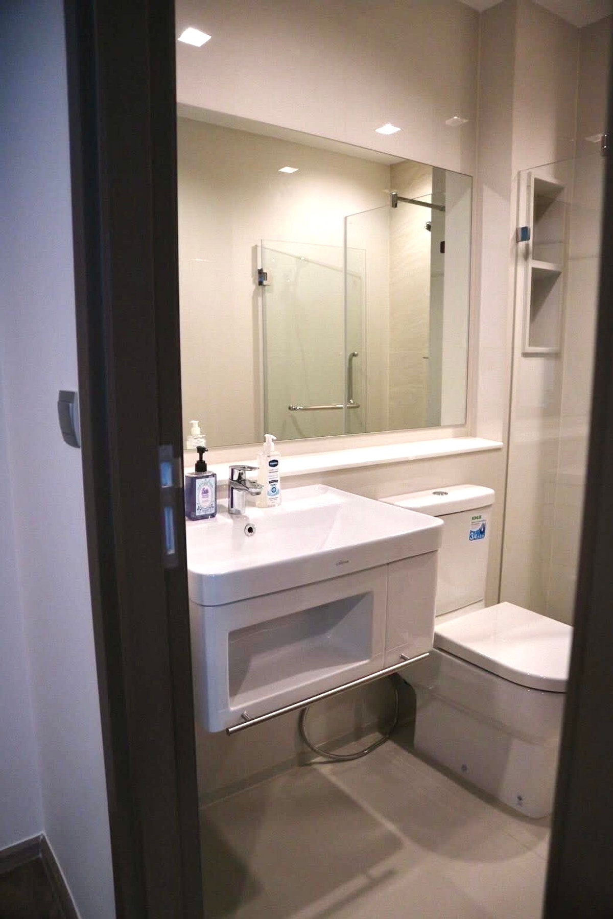 For RentCondoLadprao, Central Ladprao : For rent 📍 Life Ladprao Valley 📍 Fully furnished with appliances. Near BTS and MRT.