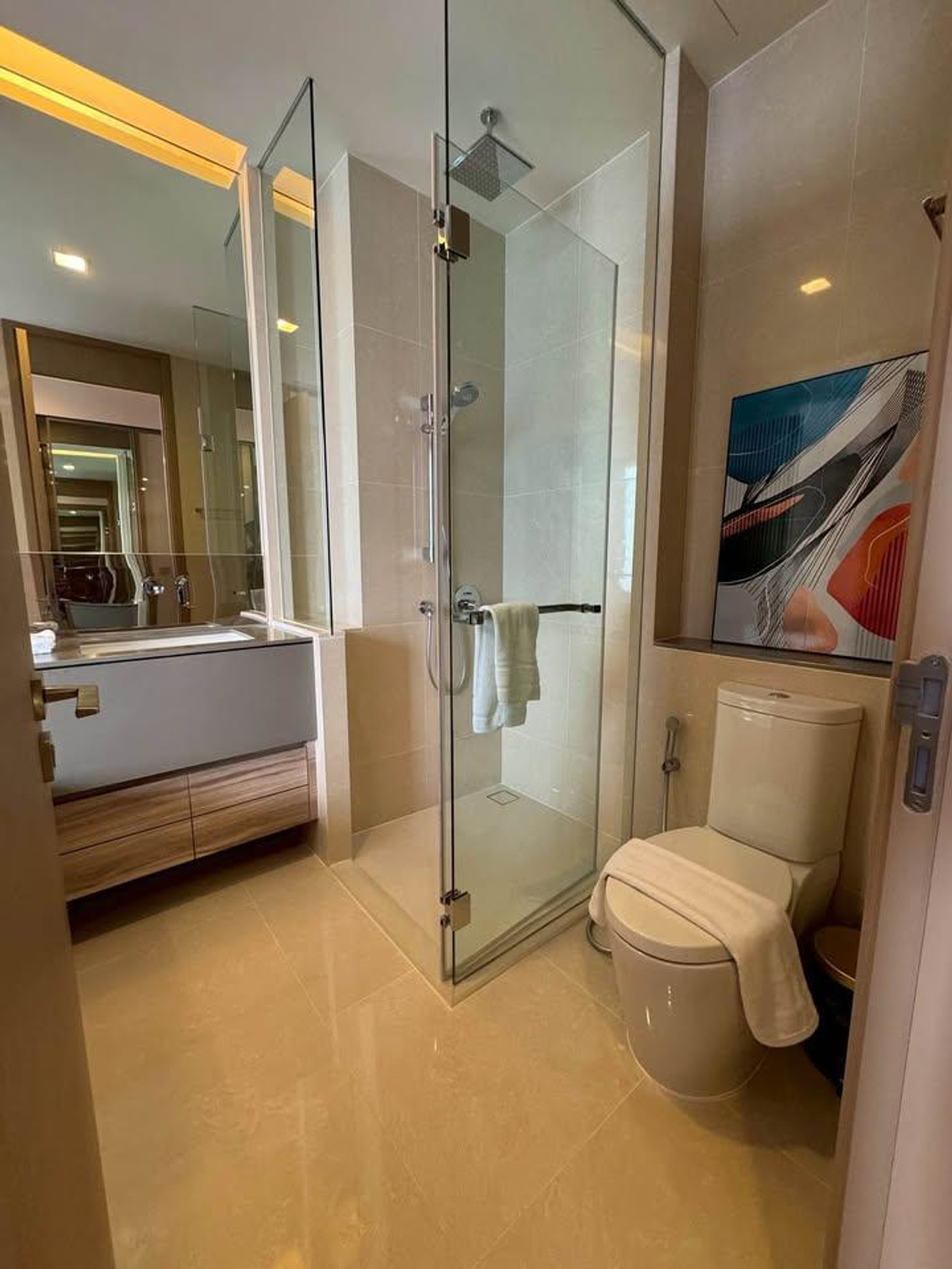 ให้เช่าคอนโดสุขุมวิท อโศก ทองหล่อ : 🌆 GT15710 | The Esse Asoke Prime CBD Condominium