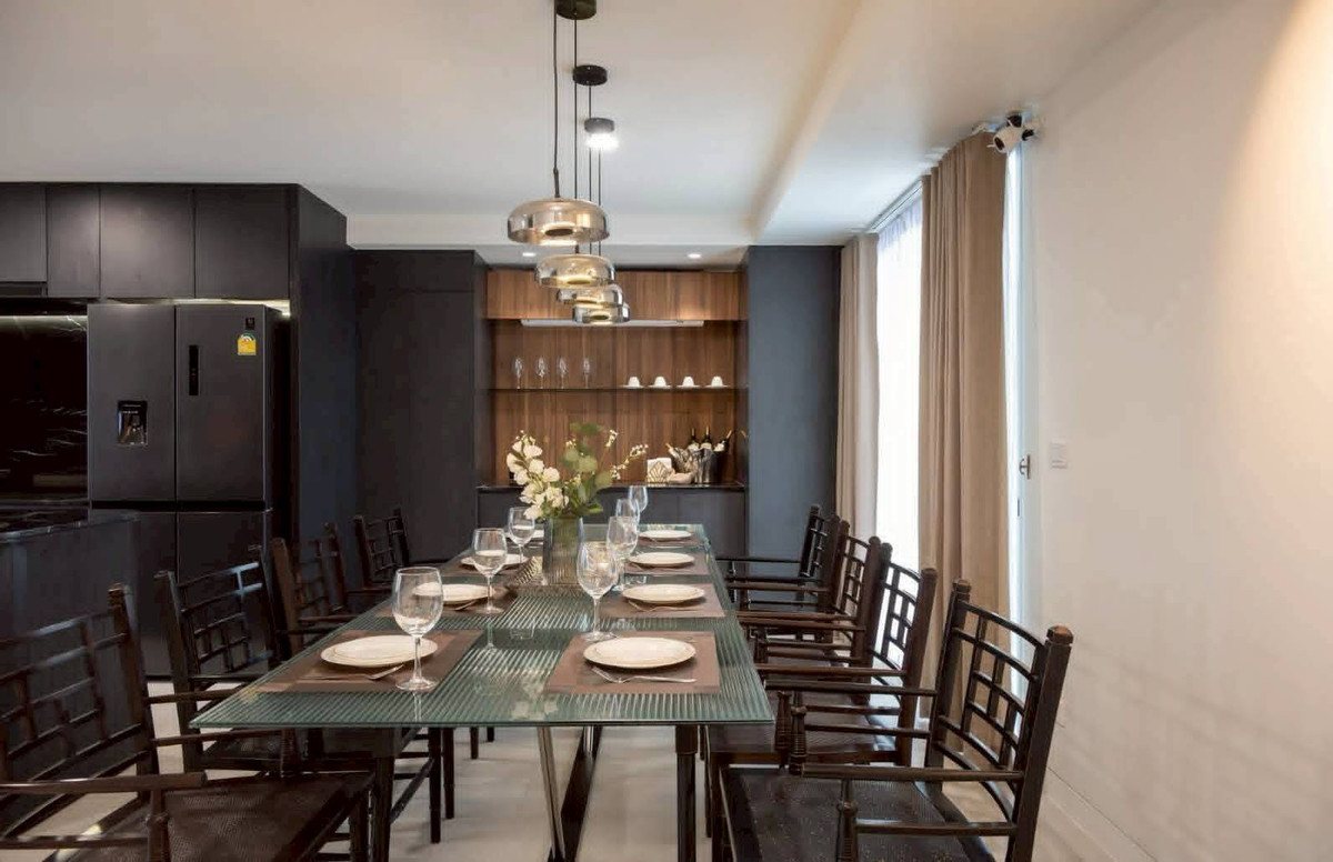 For SaleHome OfficeSapankwai,Jatujak : 5-Storey Home Office with Passenger Lift (Modern Luxury) Please call: 082-894-4624