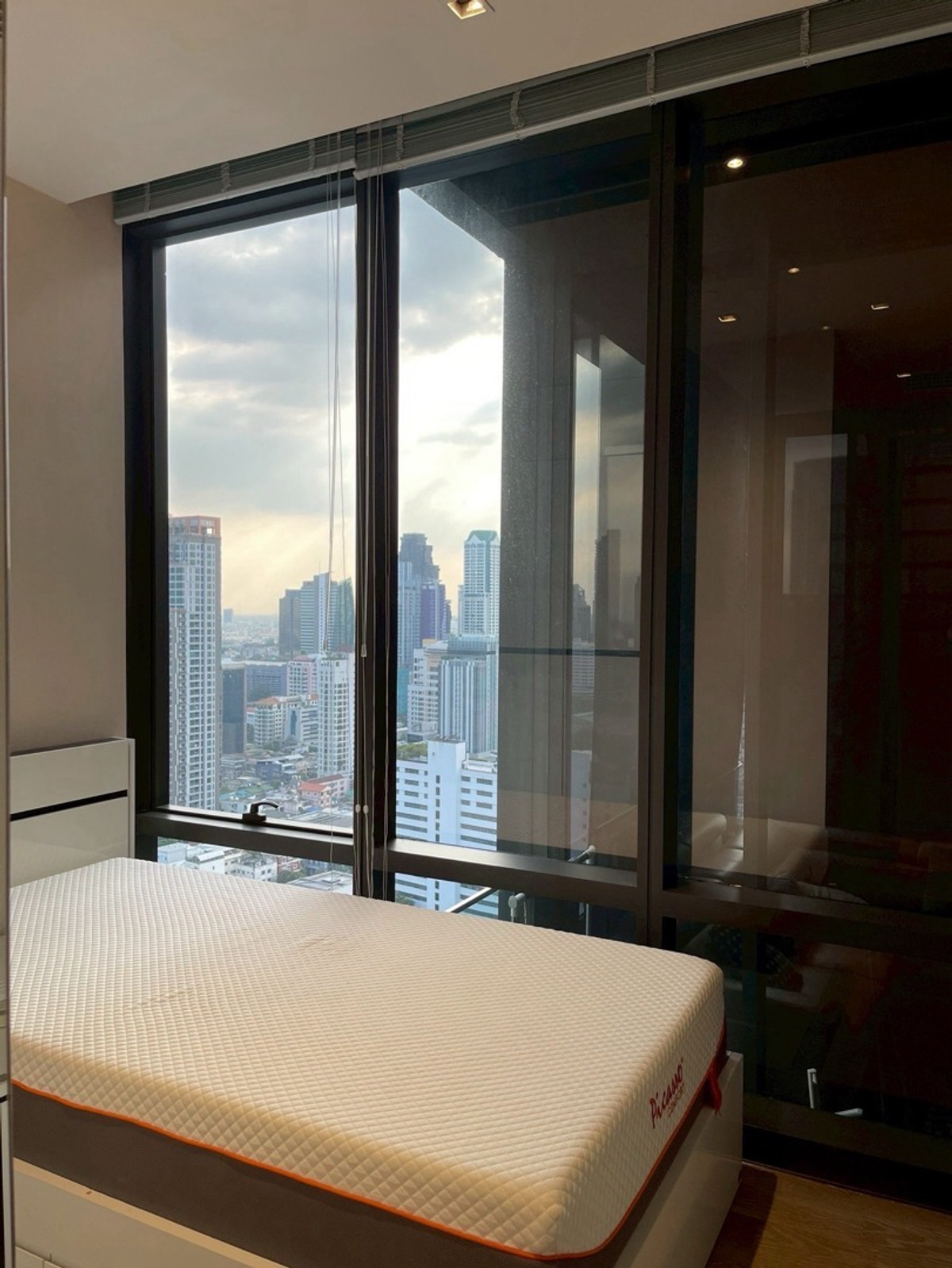 ให้เช่าคอนโดสีลม ศาลาแดง บางรัก : ให้เช่า Ashton Silom ☎️ 0912322009