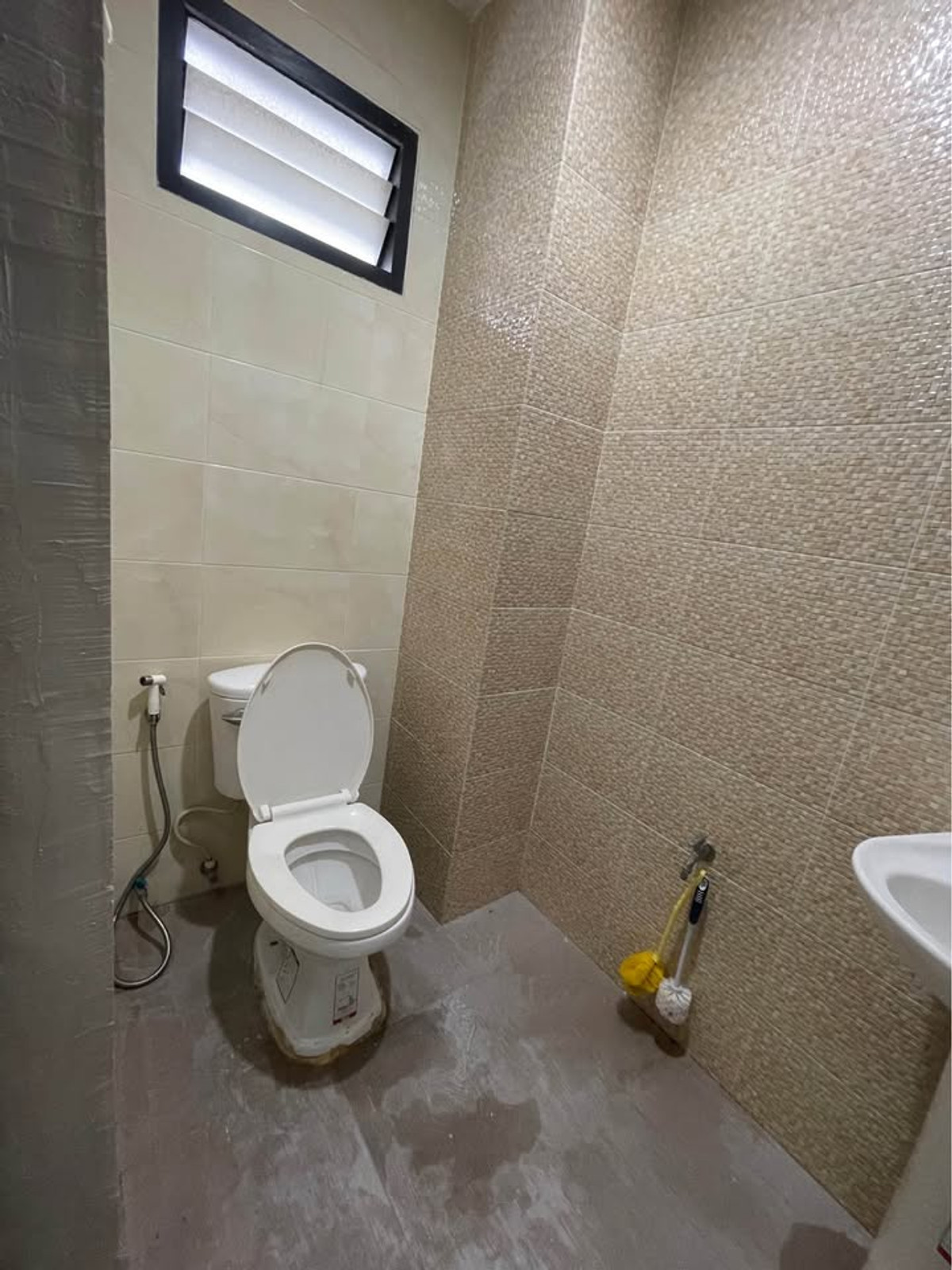 ให้เช่าบ้านลาดพร้าว เซ็นทรัลลาดพร้าว : ทาวน์โฮม 5 ชั้น เหมาะทำออฟฟิศ ถนนลาดพร้าวซอย 18 ใกล้ MRTลาดพร้าว 