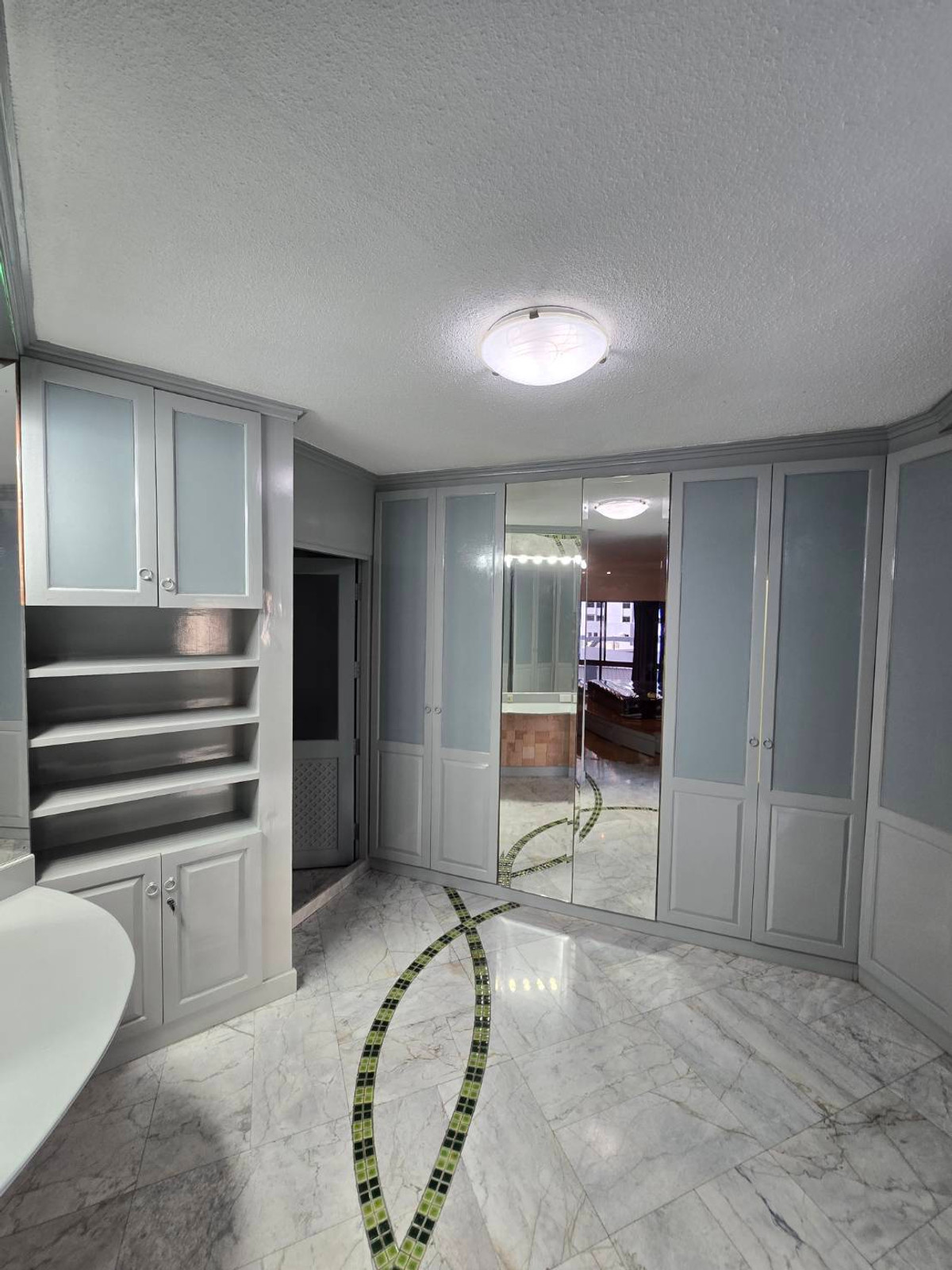 ให้เช่าคอนโดวิทยุ ชิดลม หลังสวน : 🏙️ ให้เช่า Luxury Condo ขนาดใหญ่ใจกลางชิดลม | ห้องใหม่ ไม่เคยใช้งาน