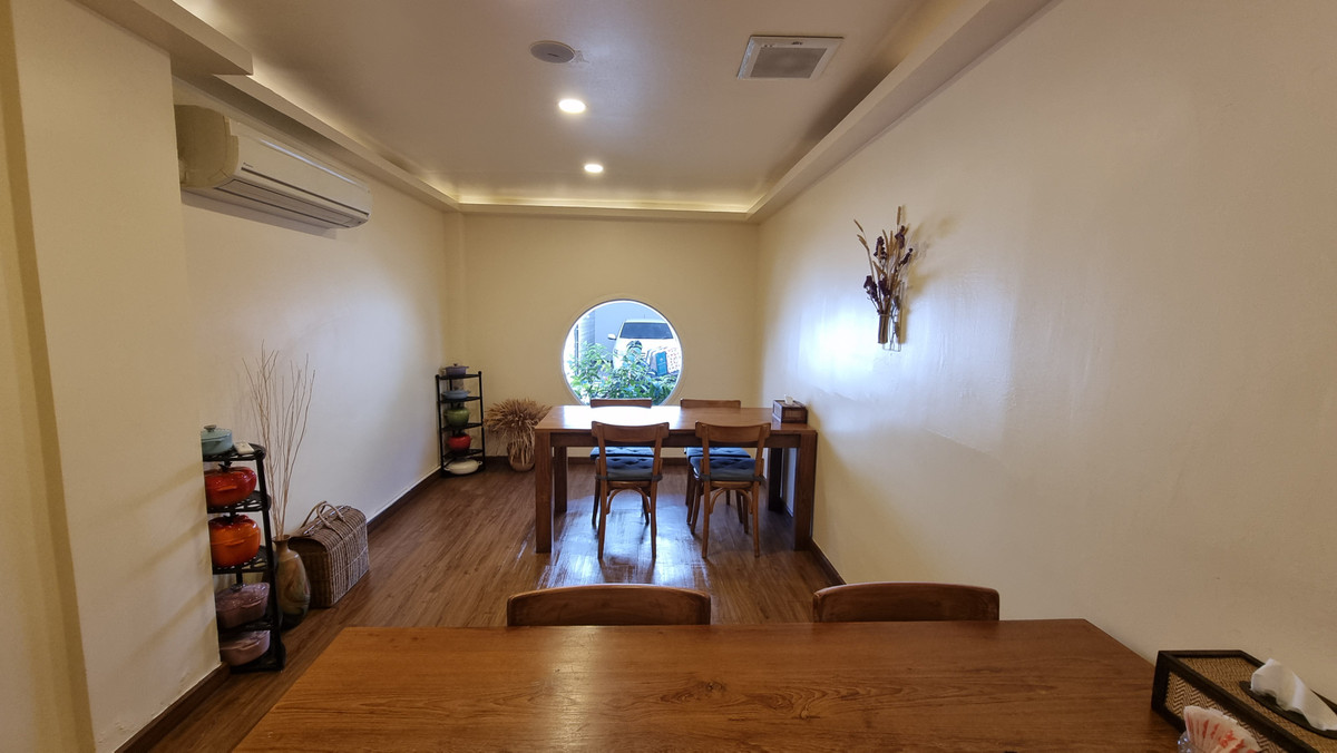 For RentRetail SpaceSukhumvit, Asoke, Thonglor : For rent, Spa Thonglor, a 3-story townhouse, size 400 sq m.