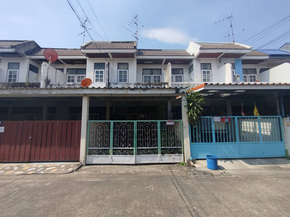 ขายทาวน์โฮมนนทบุรี บางใหญ่ บางบัวทอง : ขายทาวน์เฮ้าส์ หมู่บ้าน ช.รุ่งเรือง 4 ซอยประชาราษฎร์5 17 ตรว.